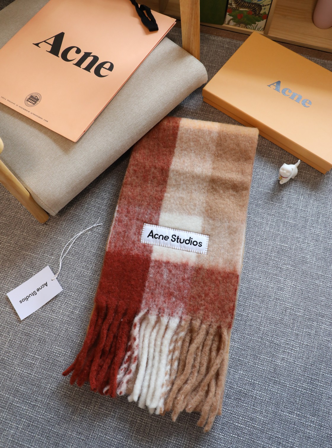 Acne Studios 艾克妮马海毛围巾