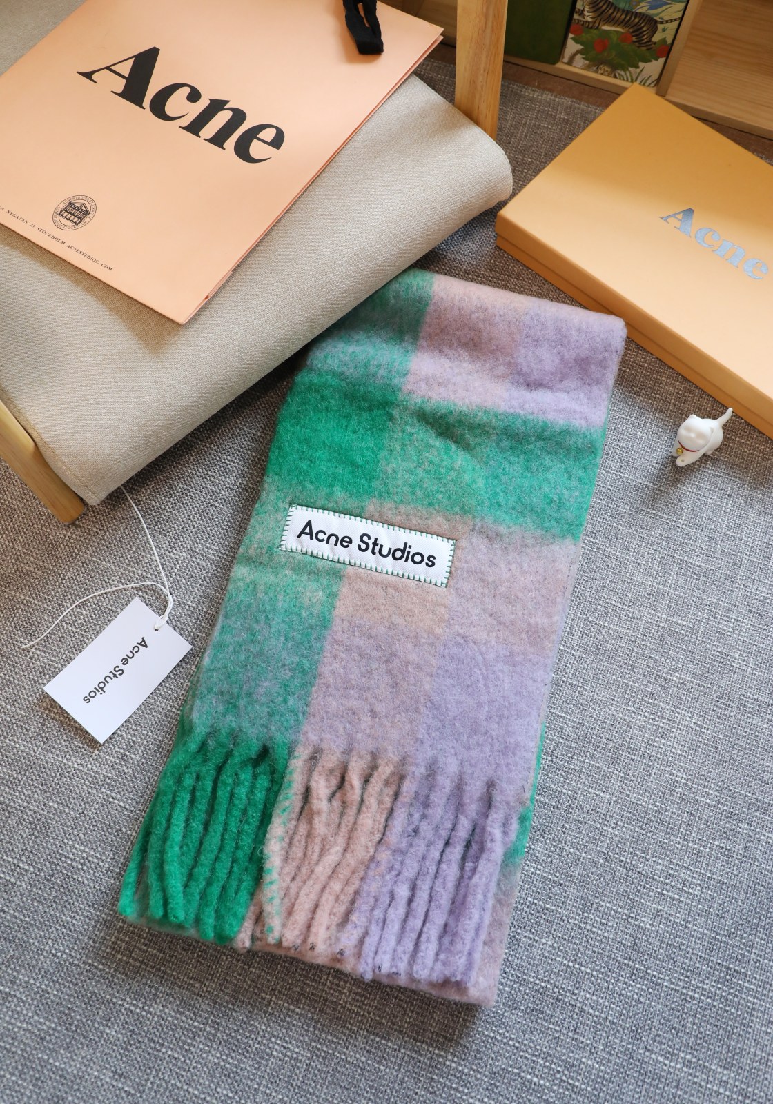Acne Studios 艾克妮马海毛围巾