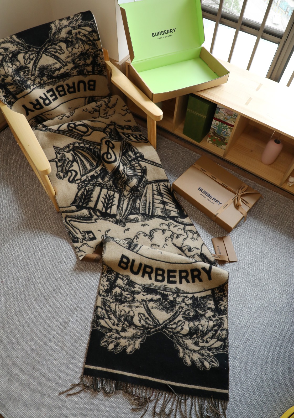 Burberry b战马 披肩