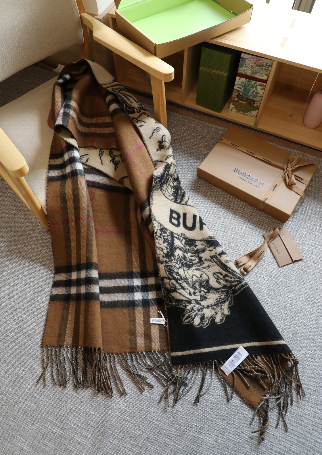Burberry b战马 披肩