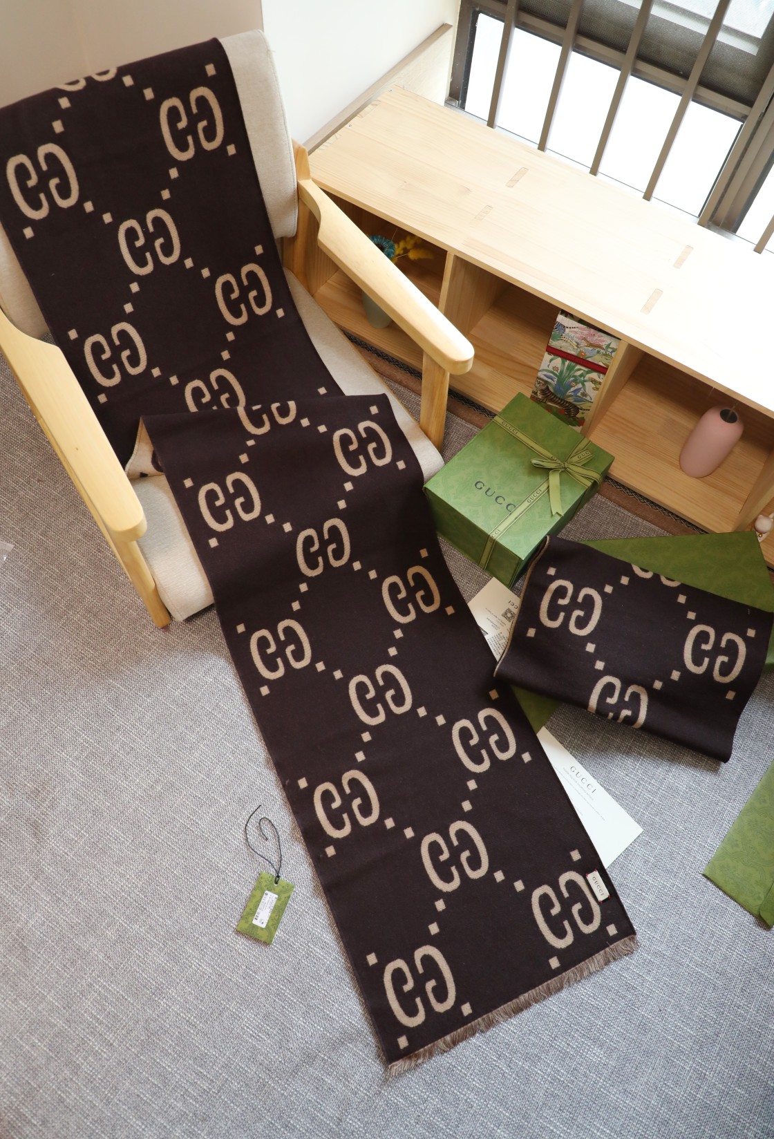 💰 【▪Gucci必入。人手一条】专柜的大爆款~，福利推荐！！专柜售价近4k＋❗面料是强捻色纺双面真丝羊