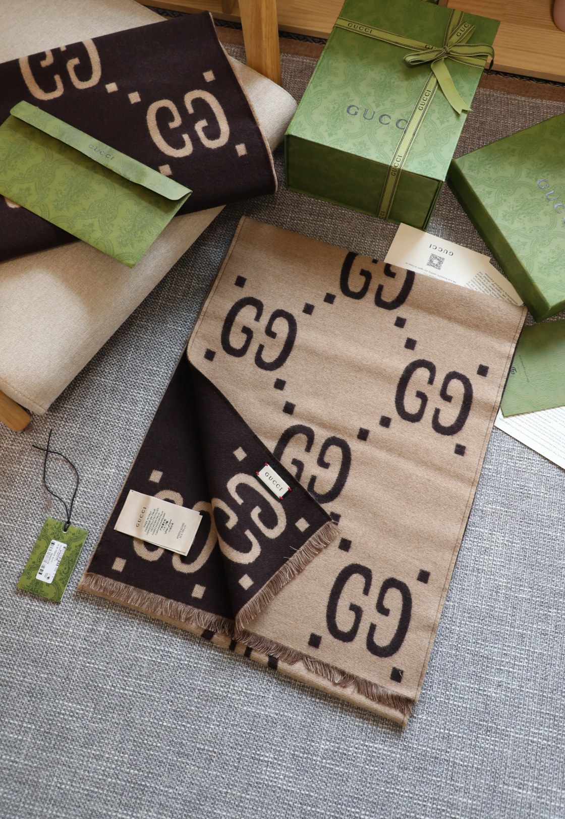 💰 【▪Gucci必入。人手一条】专柜的大爆款~，福利推荐！！专柜售价近4k＋❗面料是强捻色纺双面真丝羊