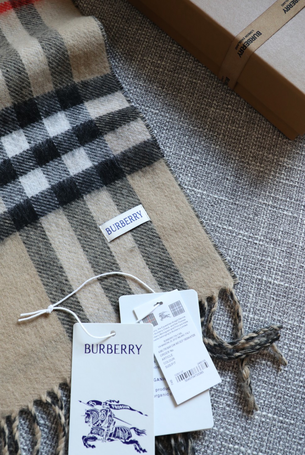 Burberry b战马 披肩