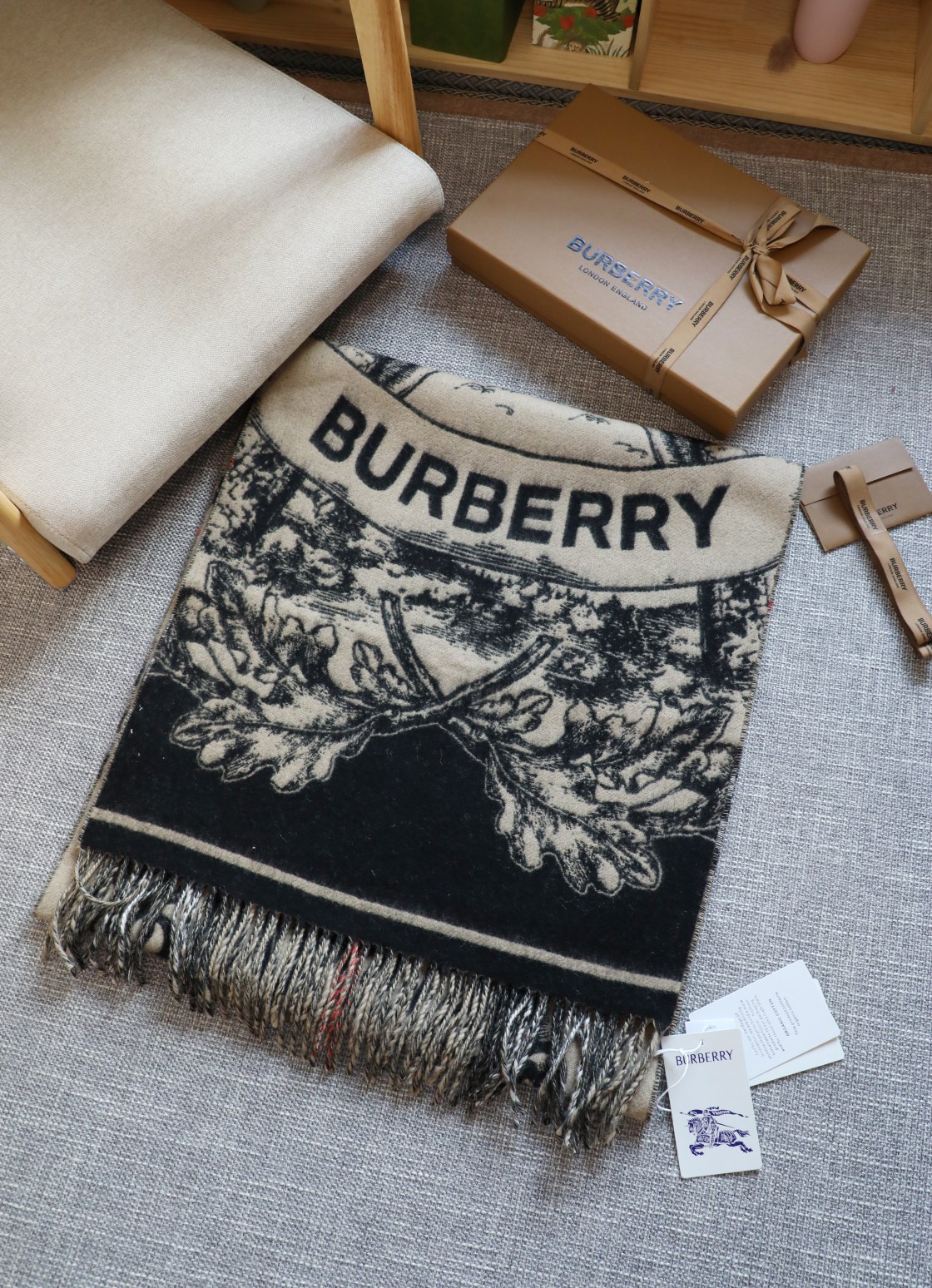 Burberry b战马 披肩