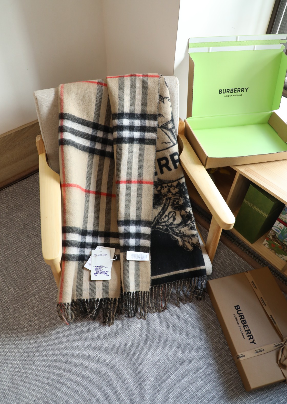 Burberry b战马 披肩