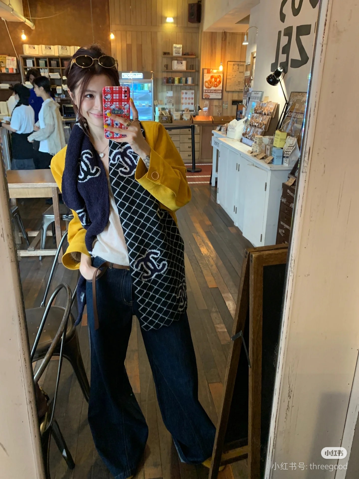 Chanel 小香菱形双面针织围巾 特别蓬松的质感 厚实双层双色 偏休闲类 规格35*180左右 100%羊绒