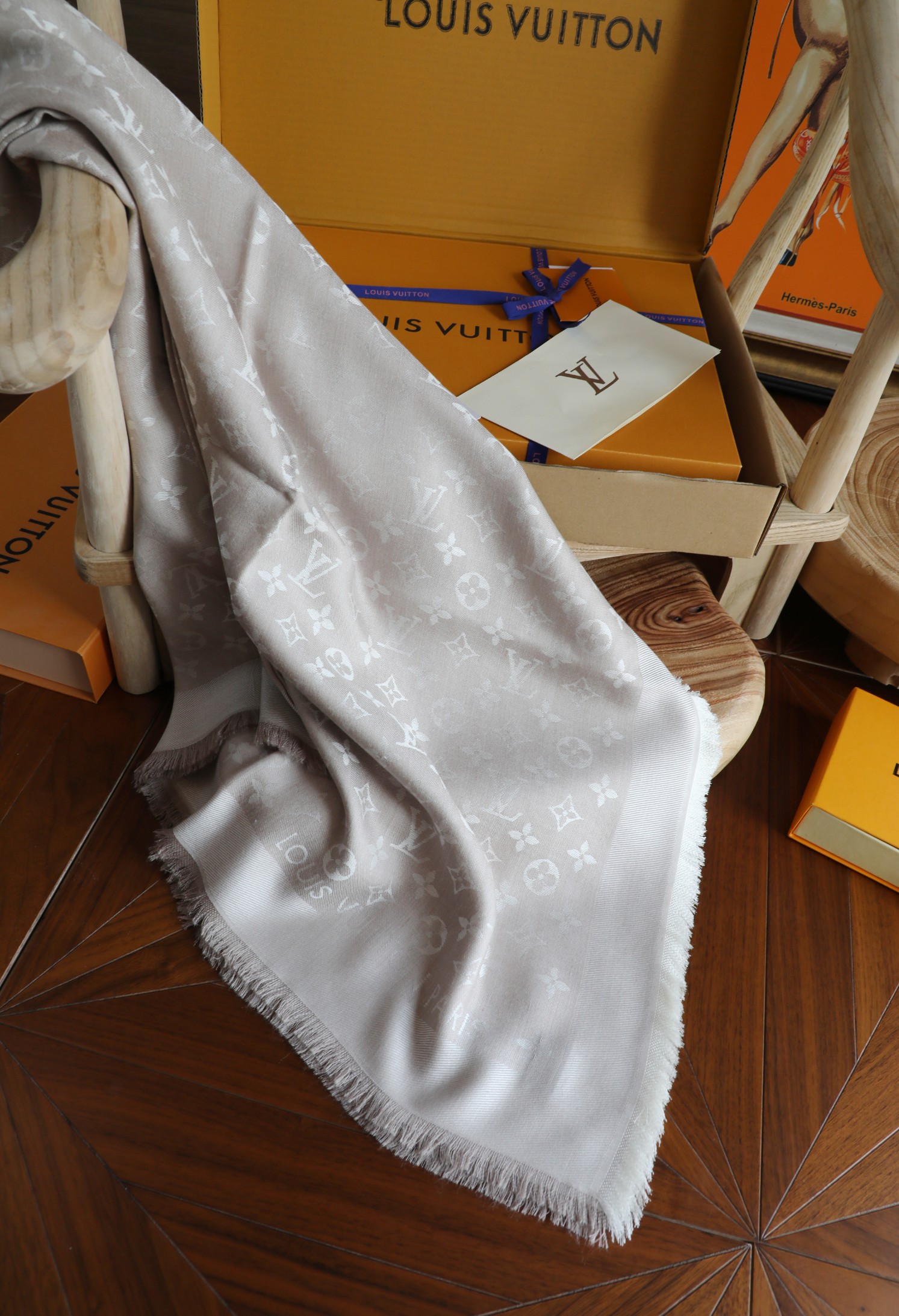 Louis Vuitton L经纬同色提花方巾 米灰色