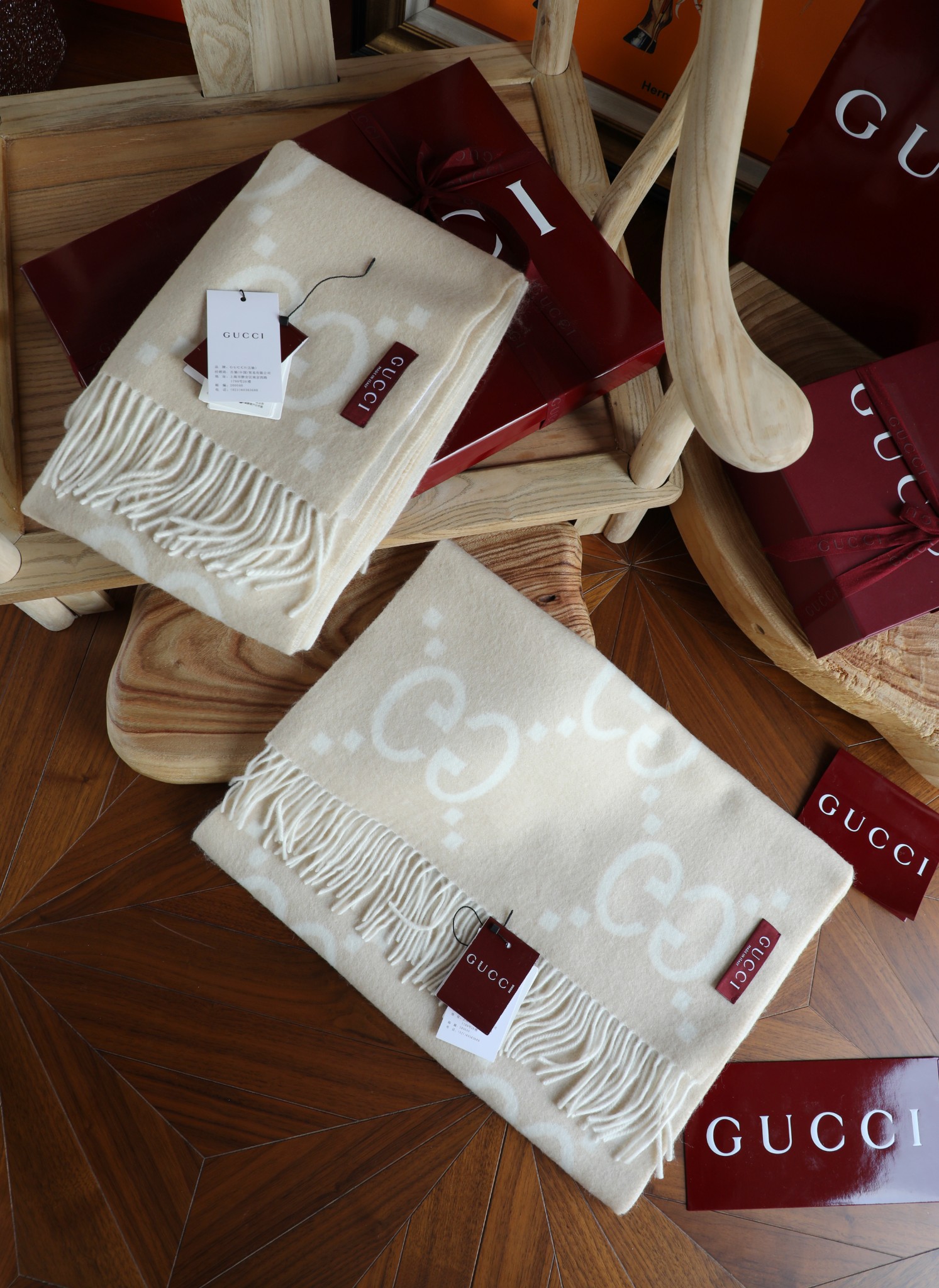 Gucci gg流苏金线 手感 细腻柔软 羊绒米色金线围巾 超细腻羊绒纱线 保暖美观 细节满分 最新 原标 送礼有面 绝对高性价比 规格45*200 100% 羊绒