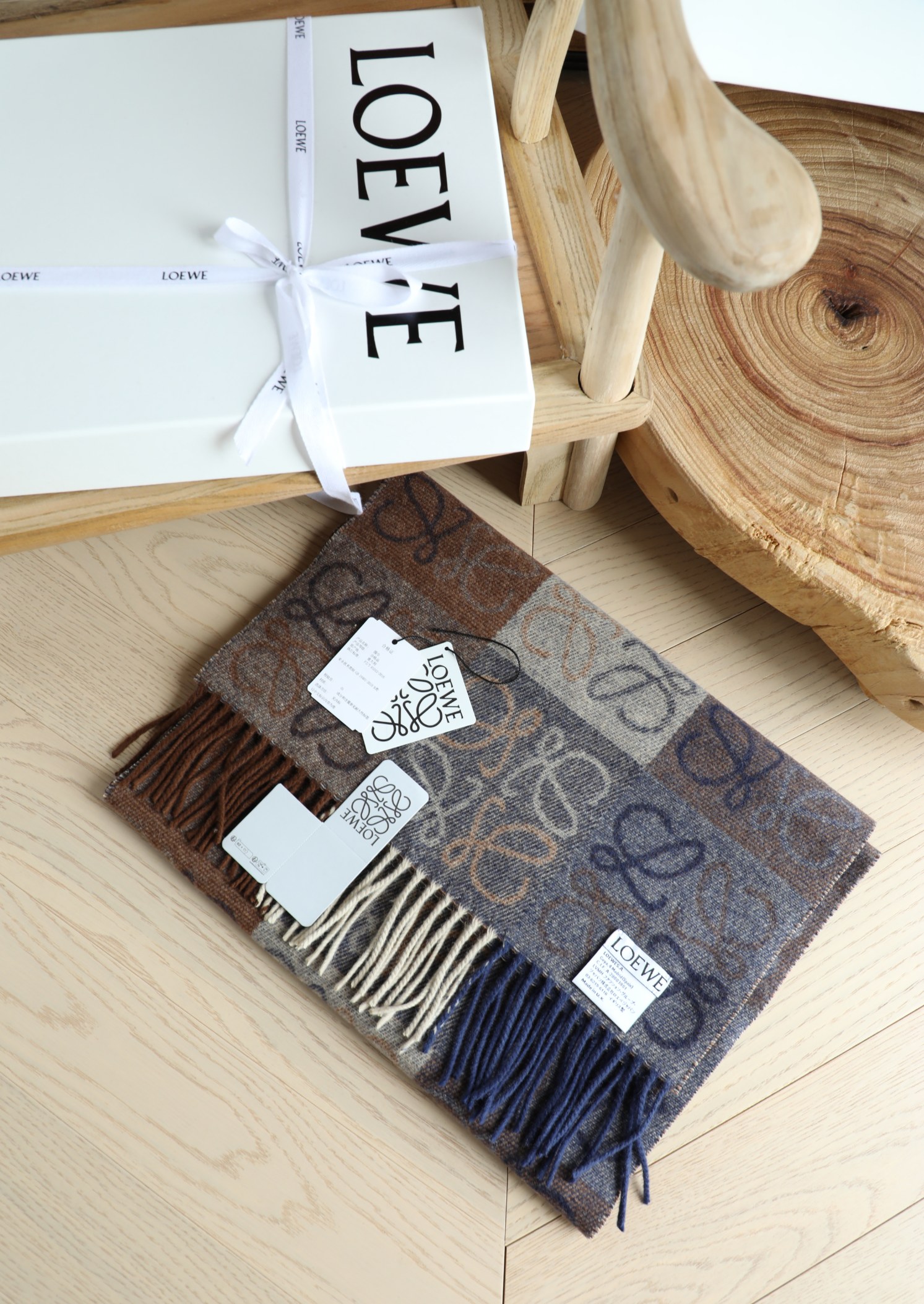 Loewe 罗意威棋盘格提花围巾