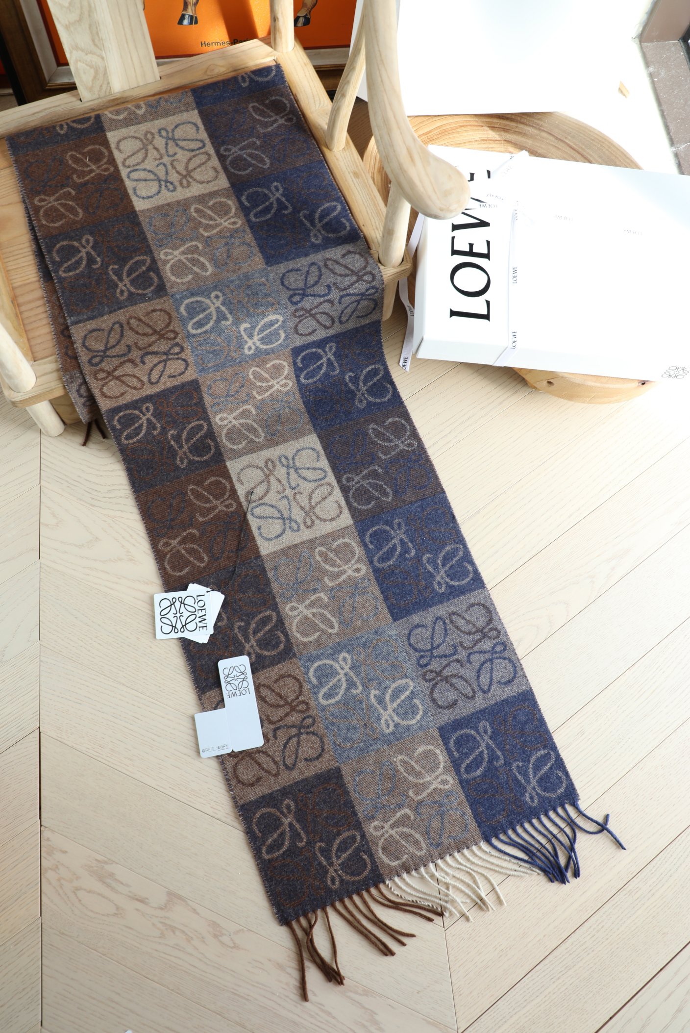 Loewe 罗意威棋盘格提花围巾