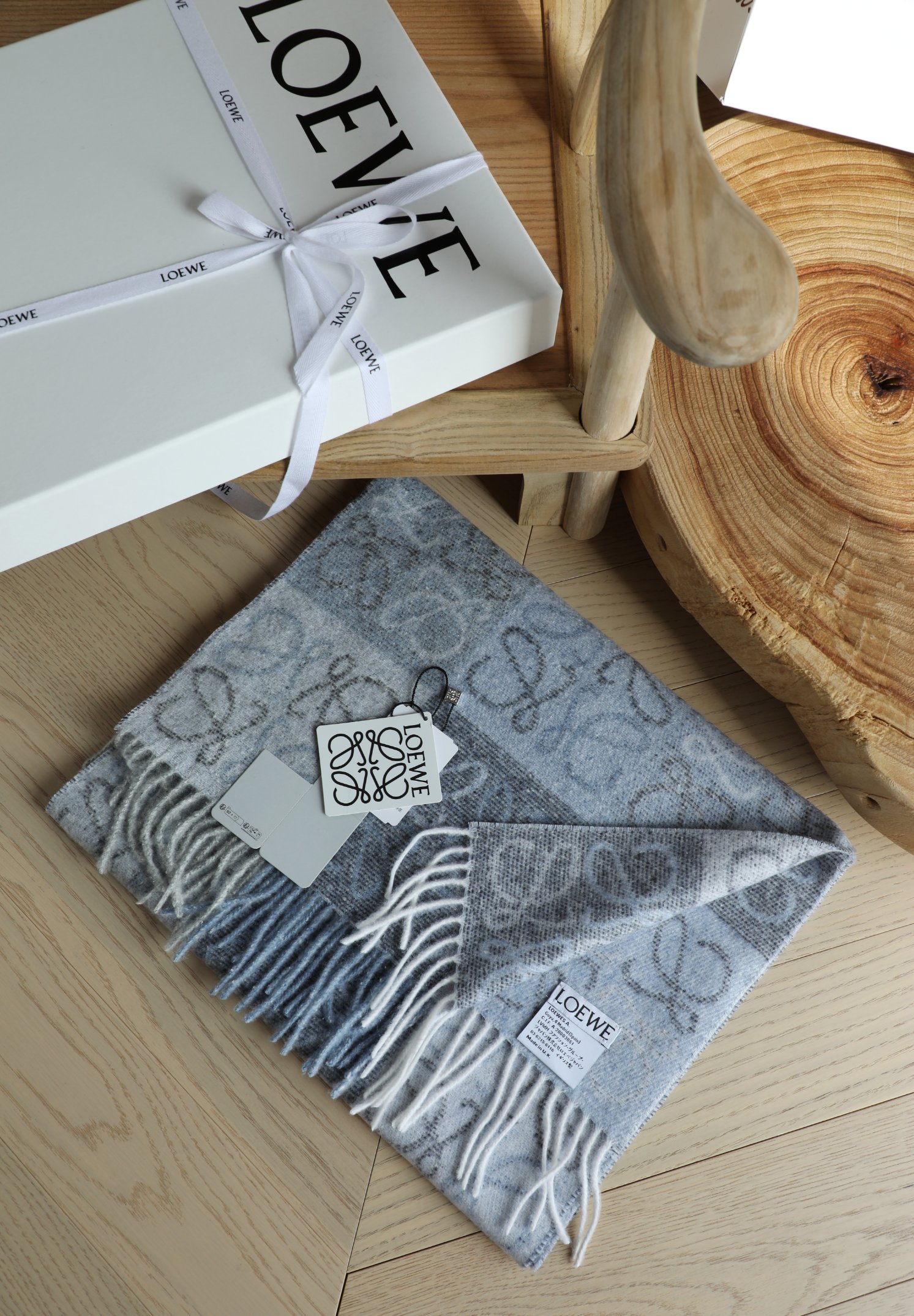 Loewe 罗意威棋盘格提花围巾