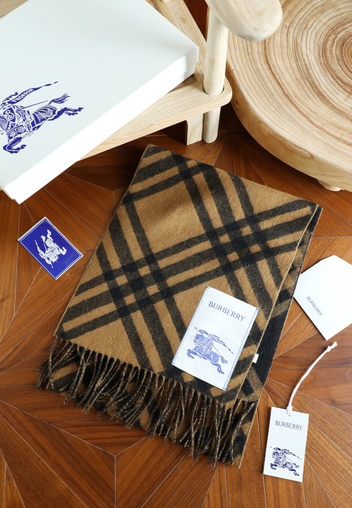 Burberry 柔软面料 流苏版B大标