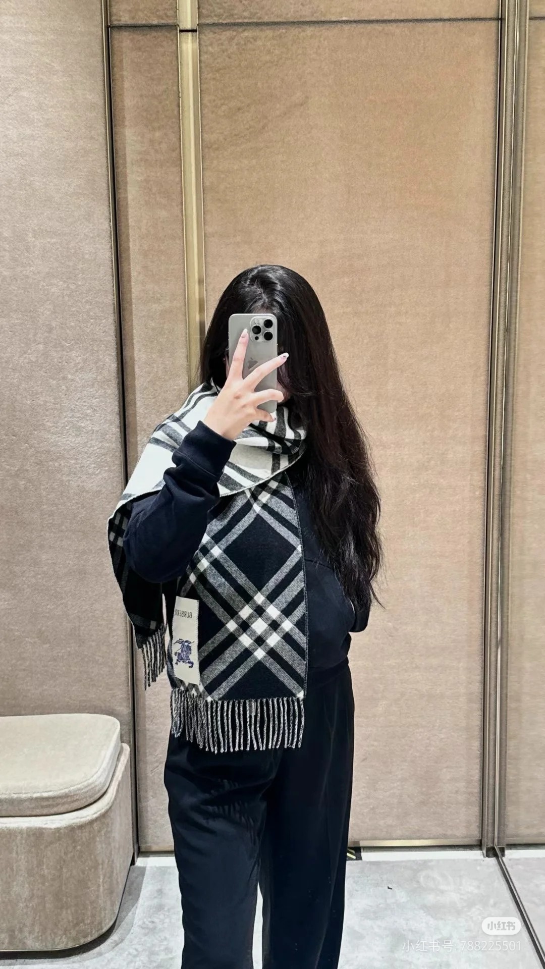 Burberry 柔软面料 流苏版B大标