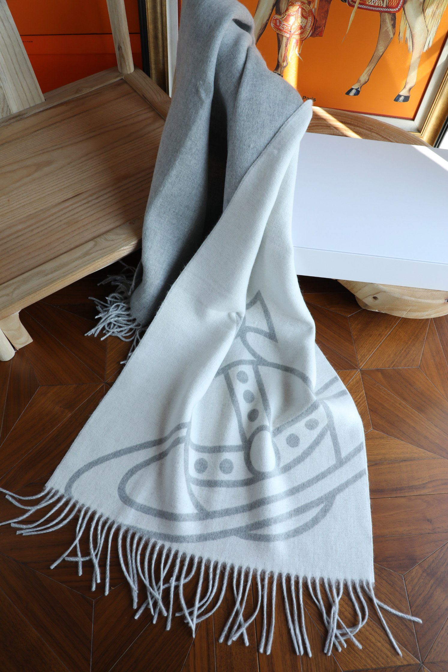 Vivienne Westwood 西太后土星披肩