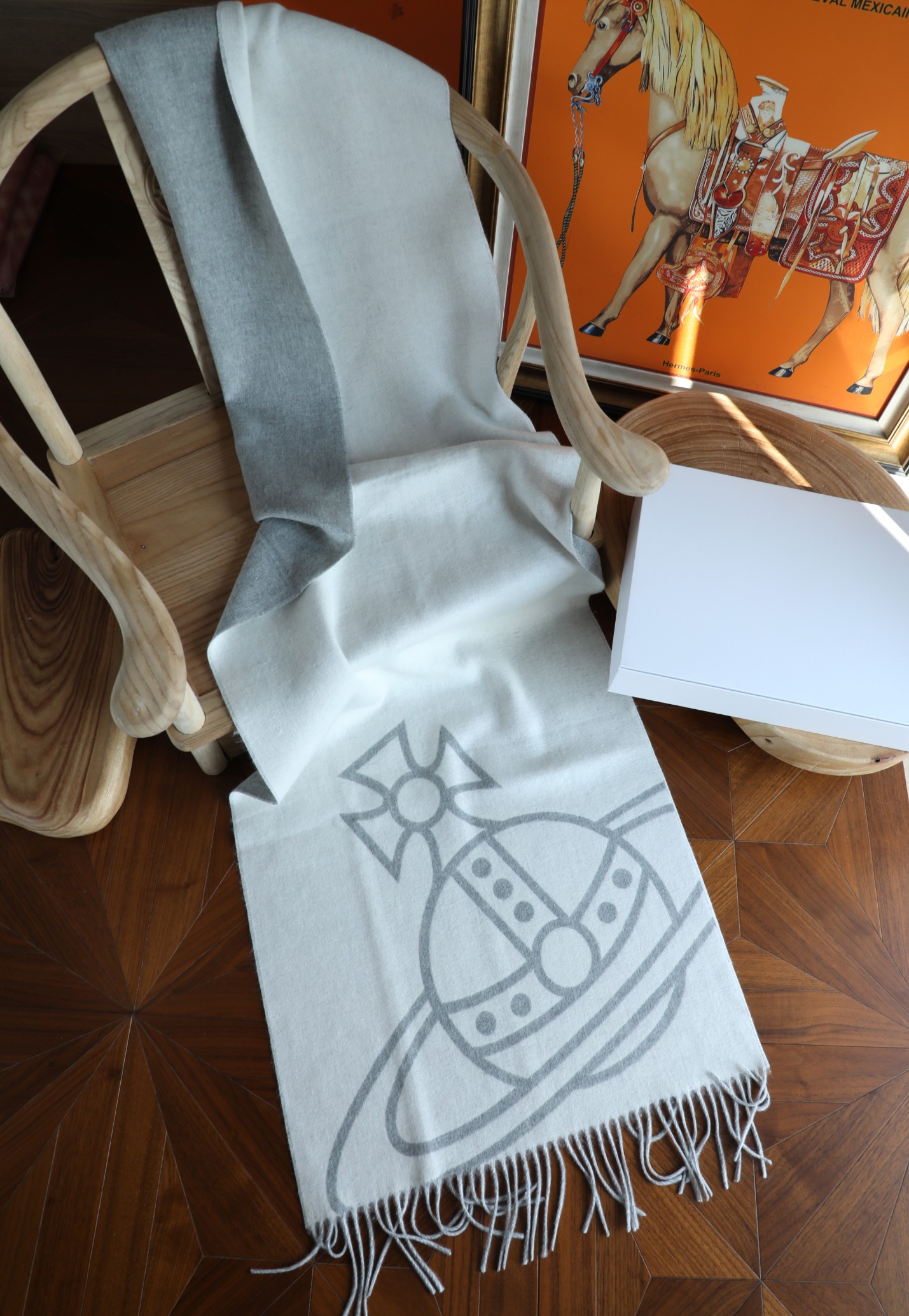 Vivienne Westwood 西太后土星披肩