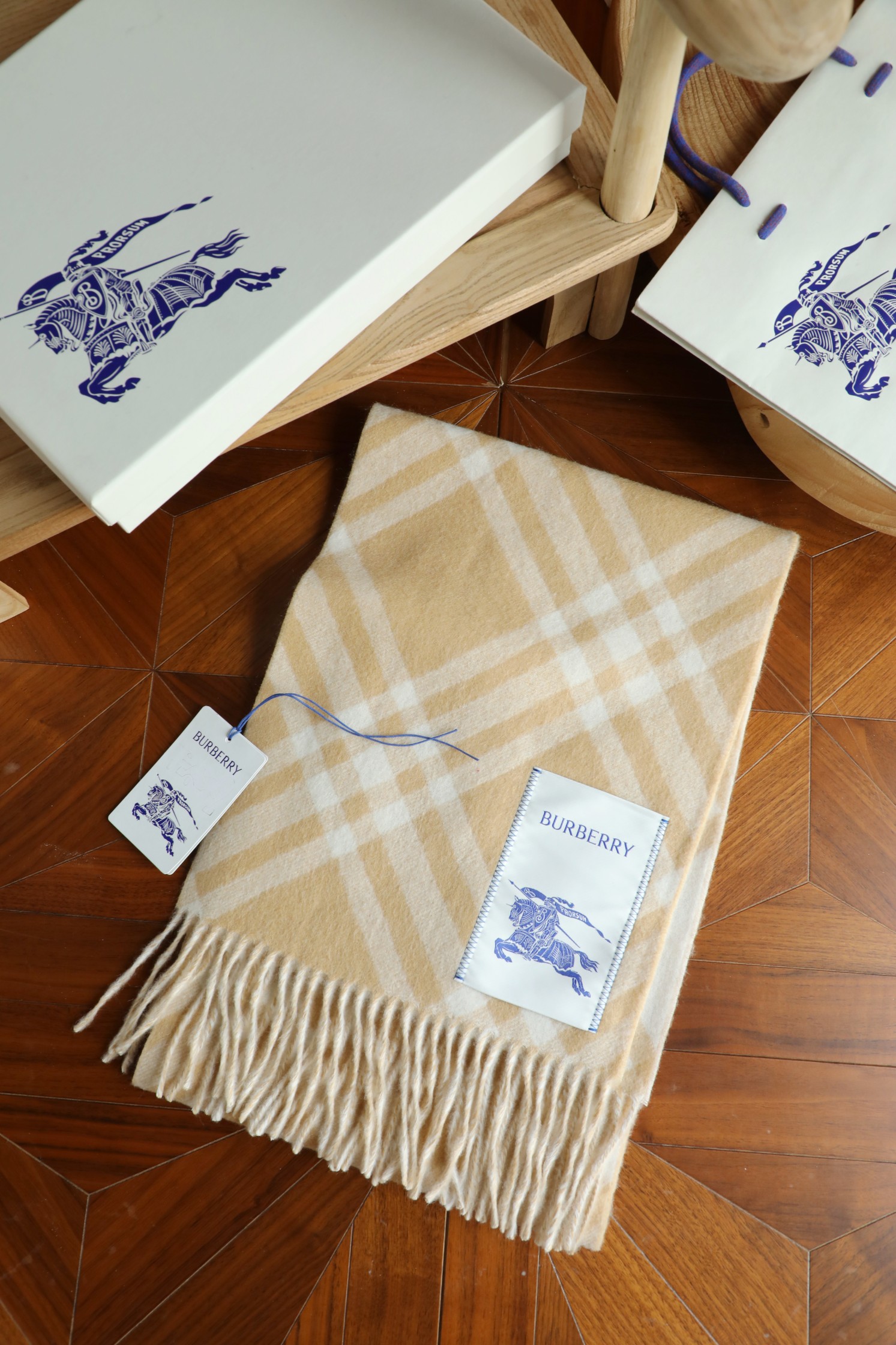 Burberry 柔软面料 流苏版新款大标黑色