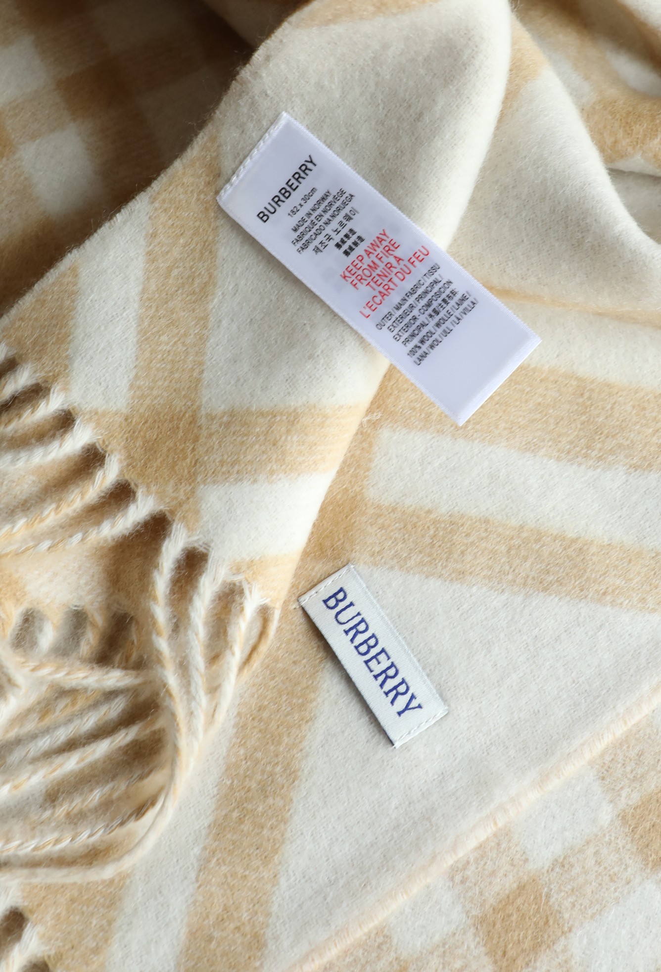 Burberry 柔软面料 流苏版新款大标黑色