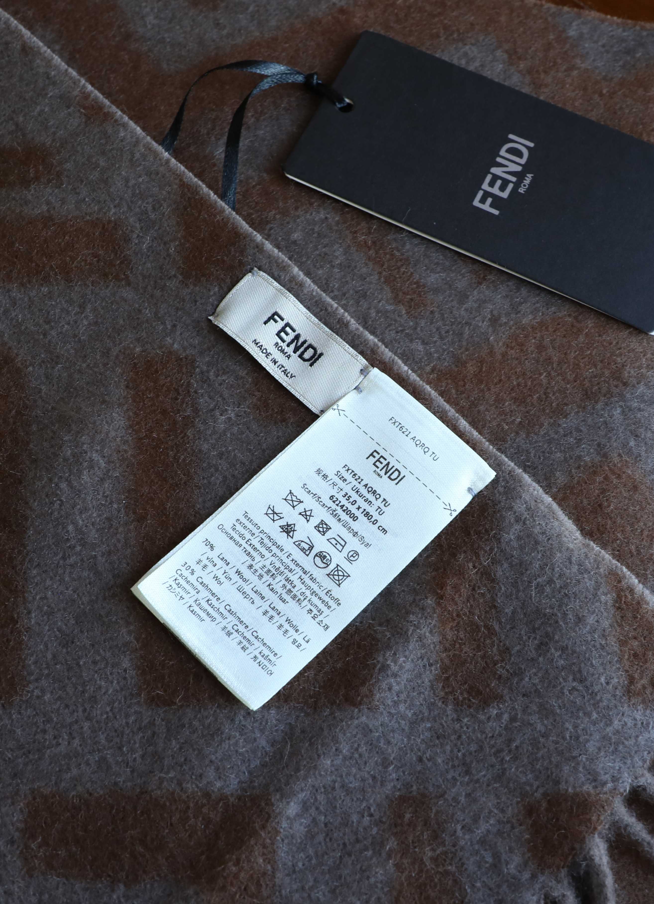 Fendi F最新 羊绒渐变围巾