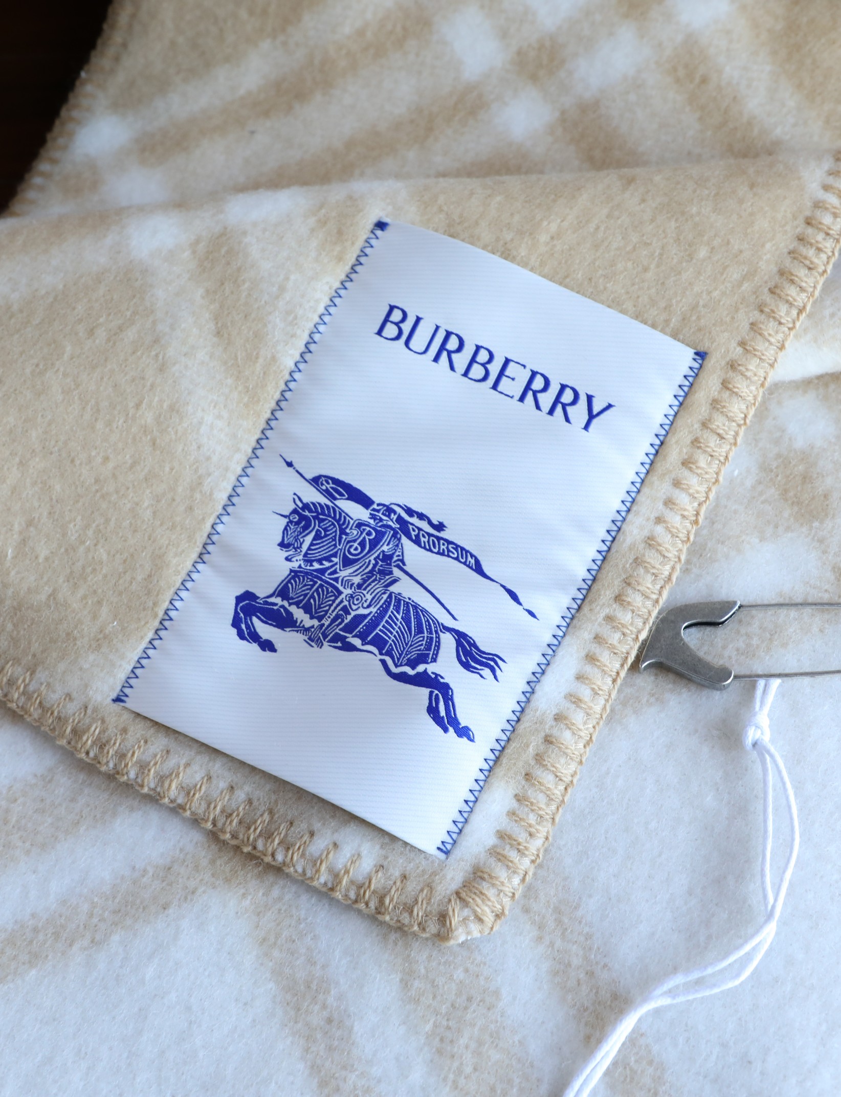 Burberry 升级版质量 别针10