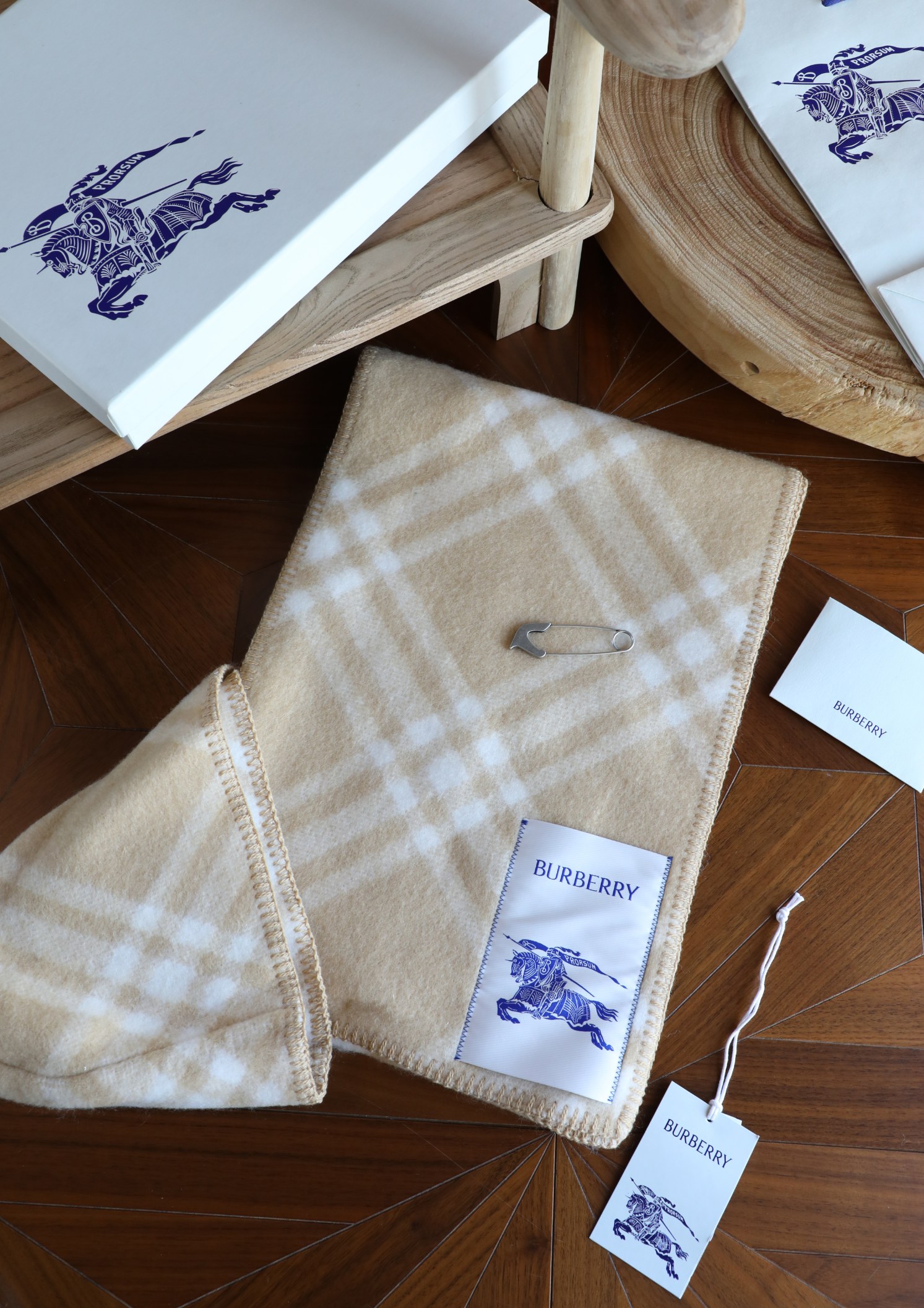 Burberry 升级版质量 别针10