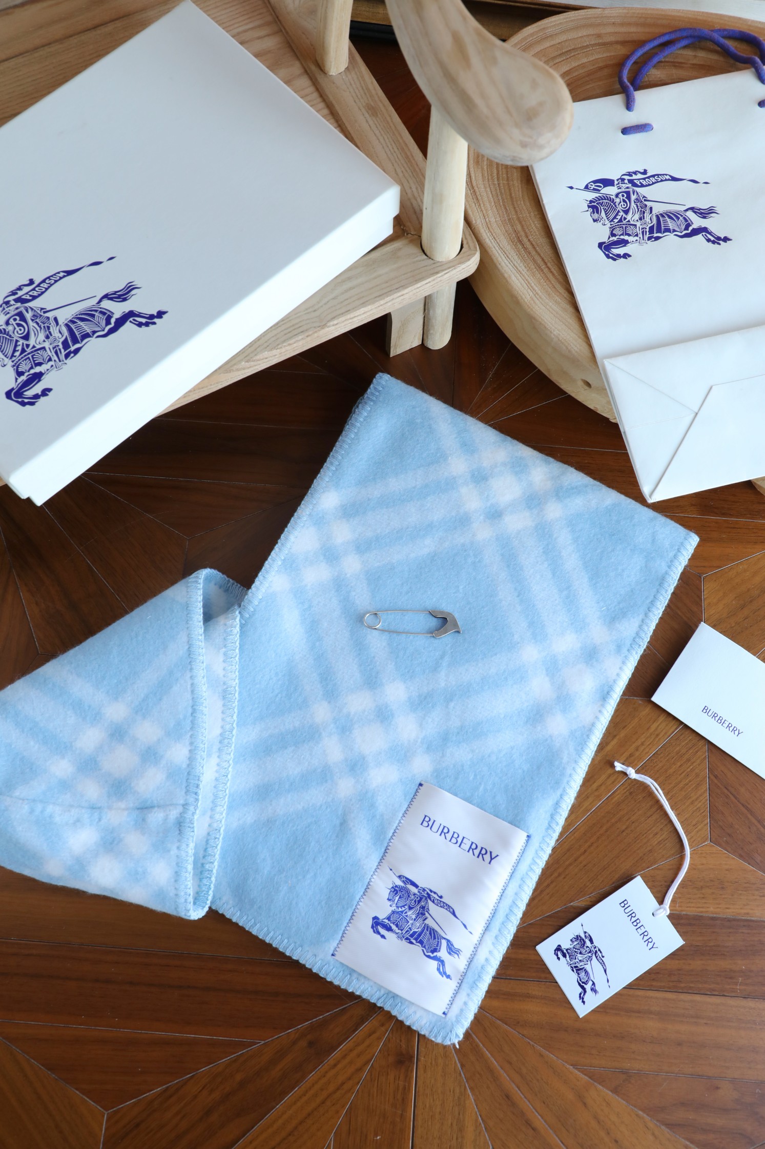 Burberry 升级版质量 别针10