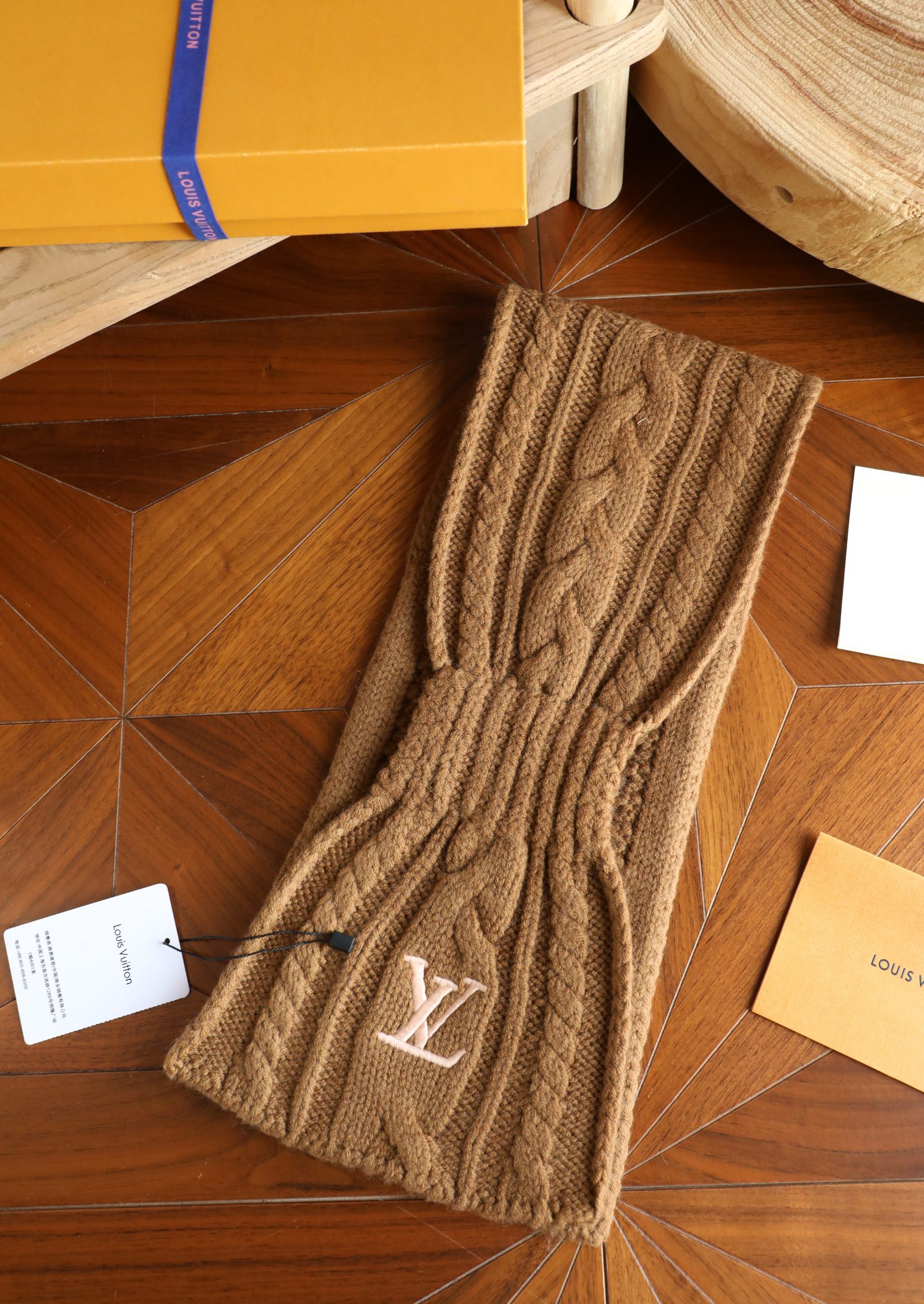 Louis Vuitton L 针织小围巾