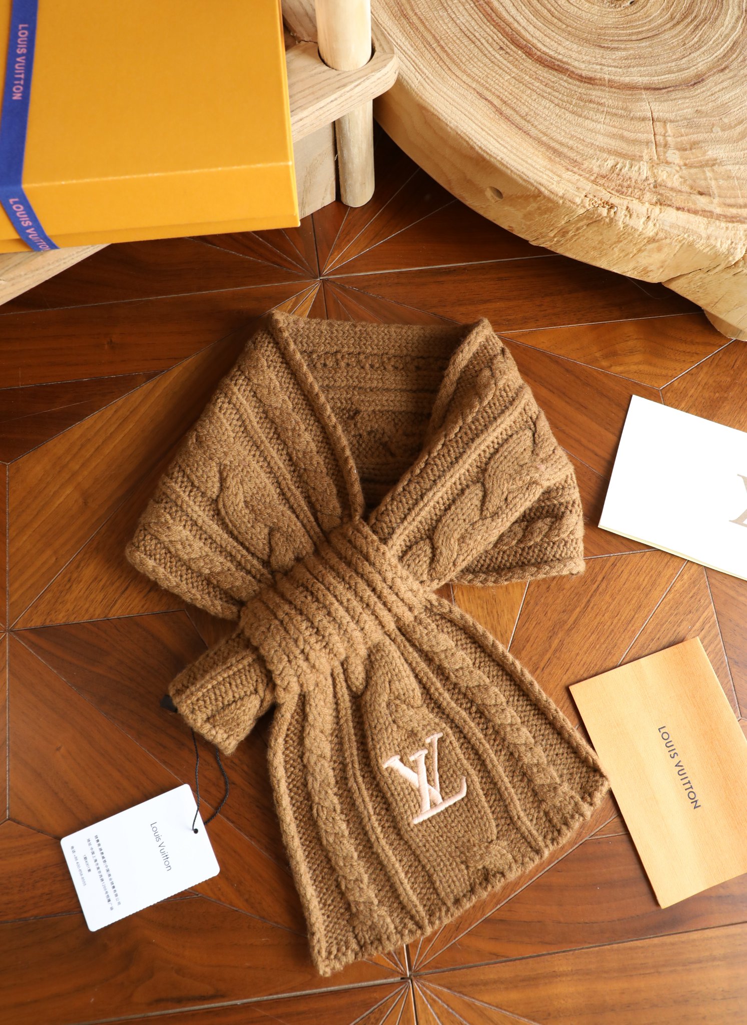 Louis Vuitton L 针织小围巾