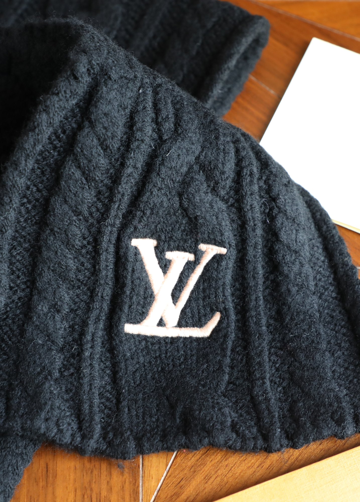 Louis Vuitton L 针织小围巾