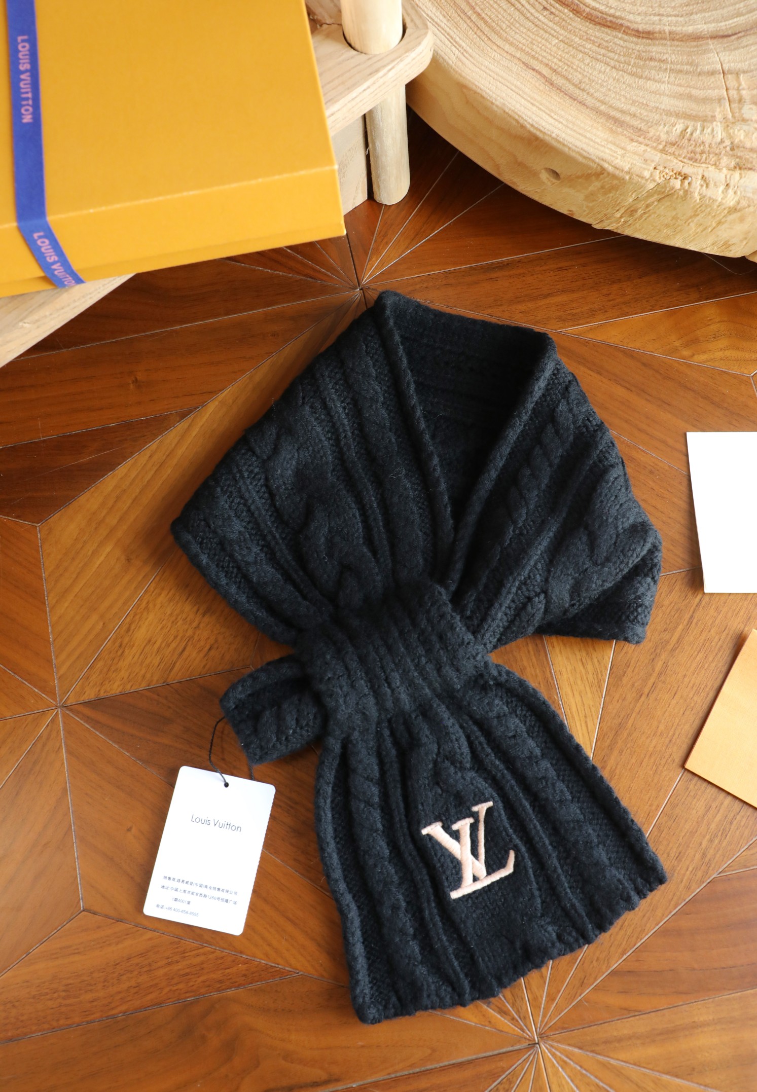 Louis Vuitton L 针织小围巾