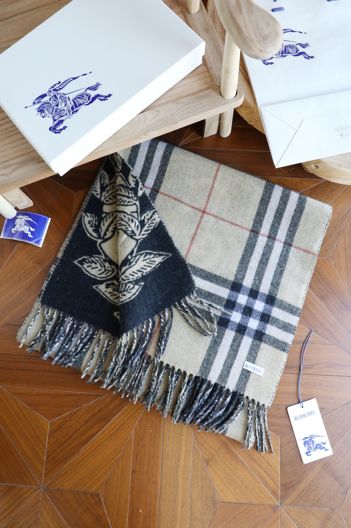 Burberry b战马 披肩