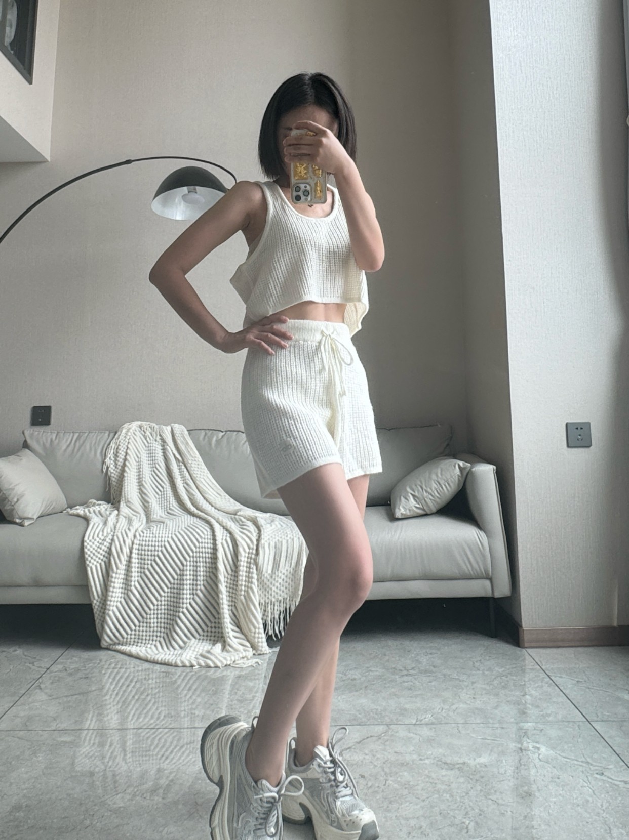 Alo shorts lounge ivory yoga