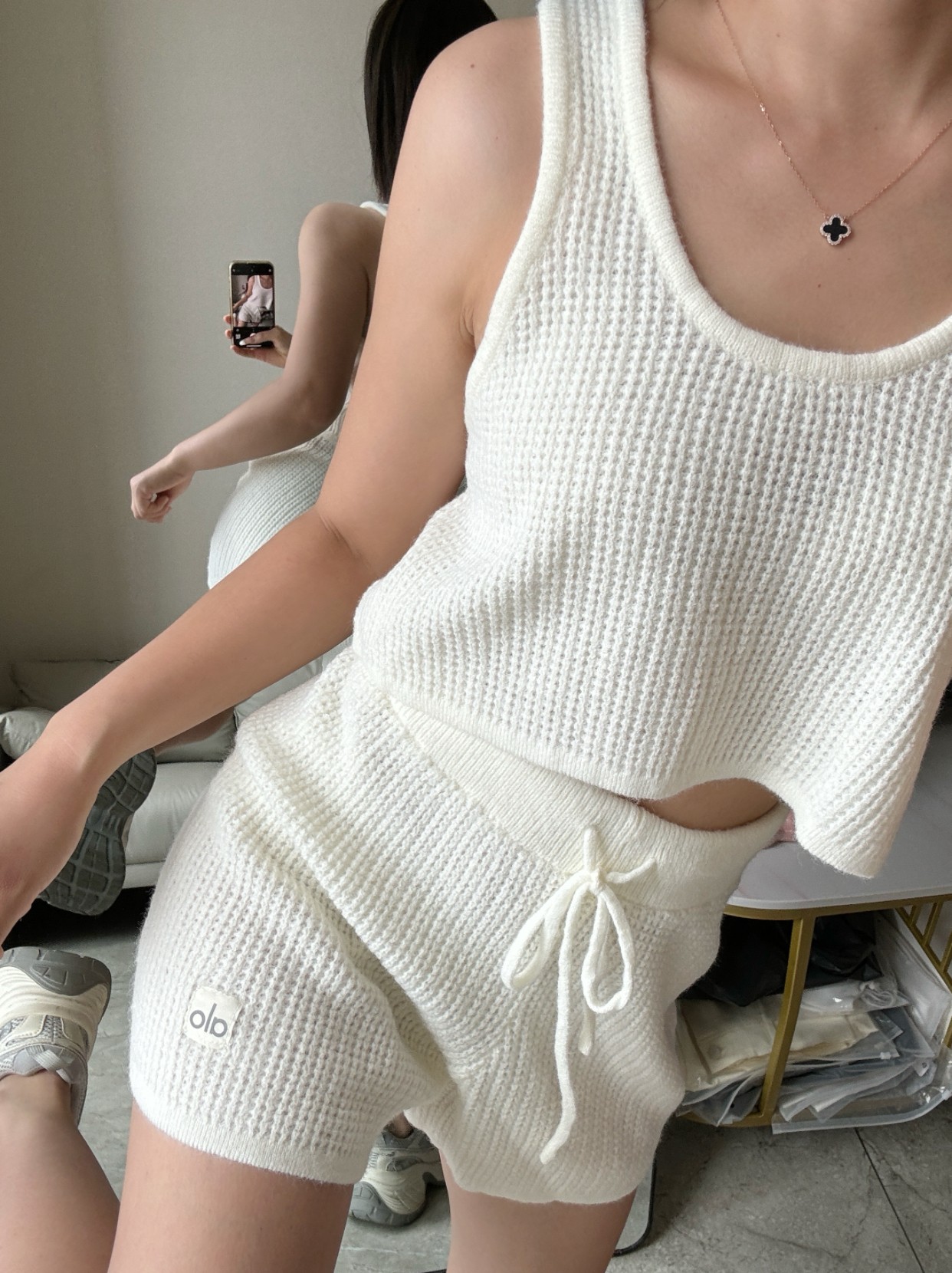 Alo shorts lounge ivory yoga