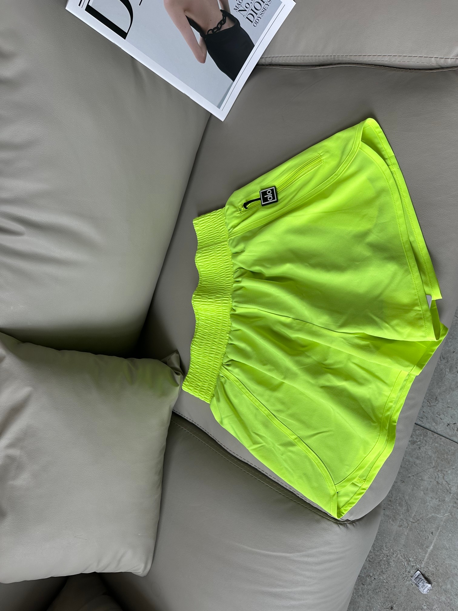 Alo shorts training black