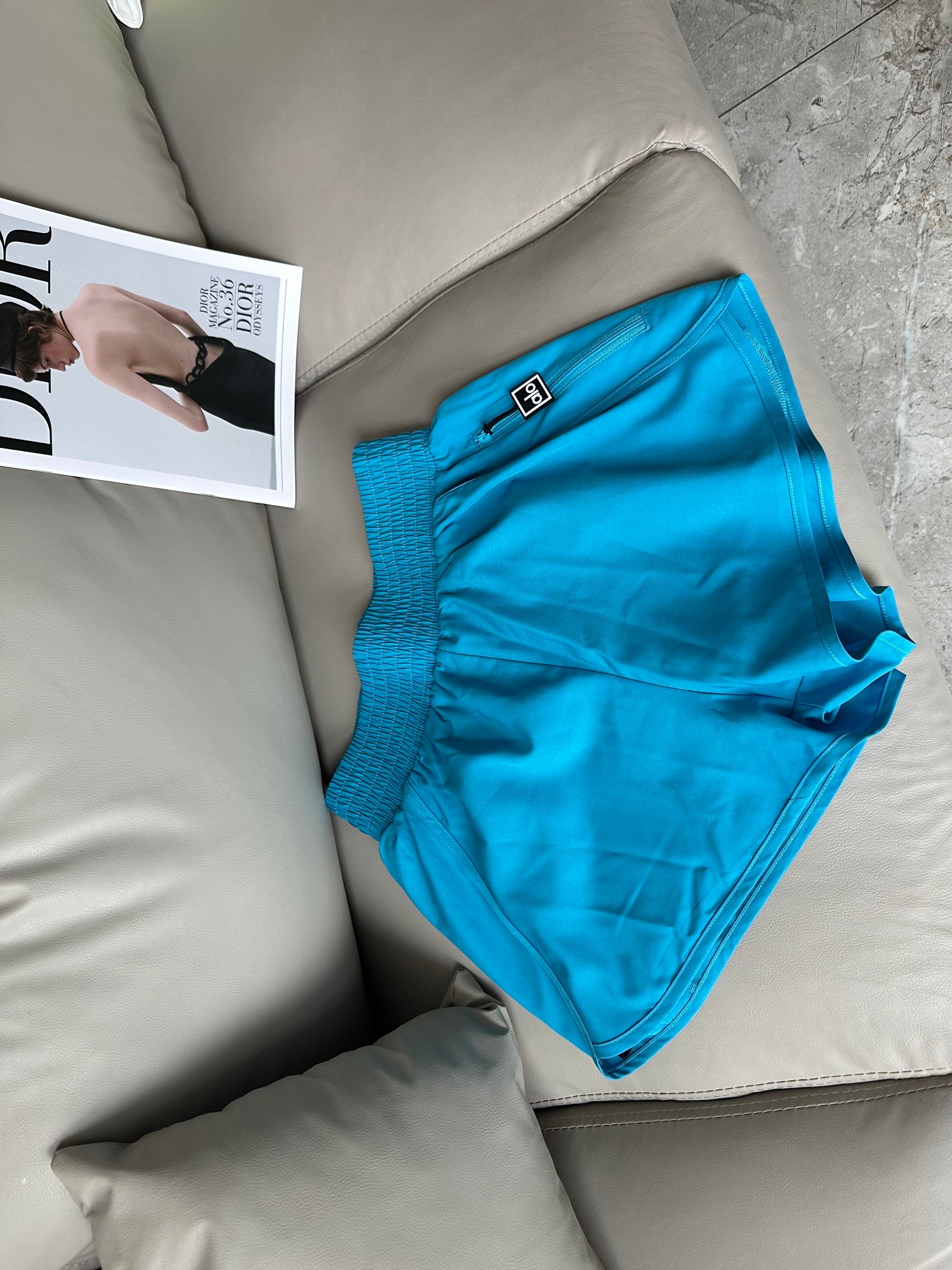 Alo shorts training black