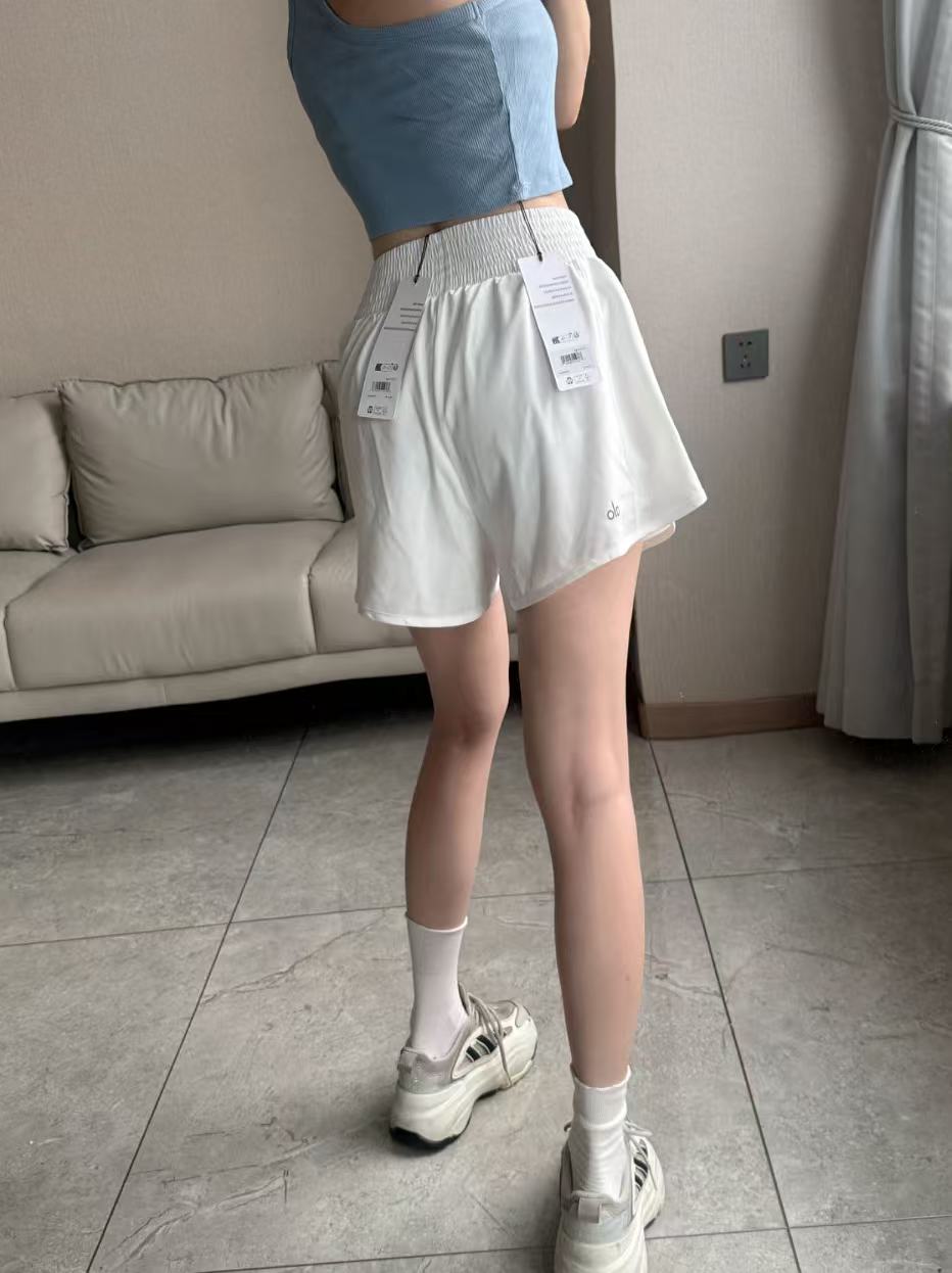 Alo shorts everyday white