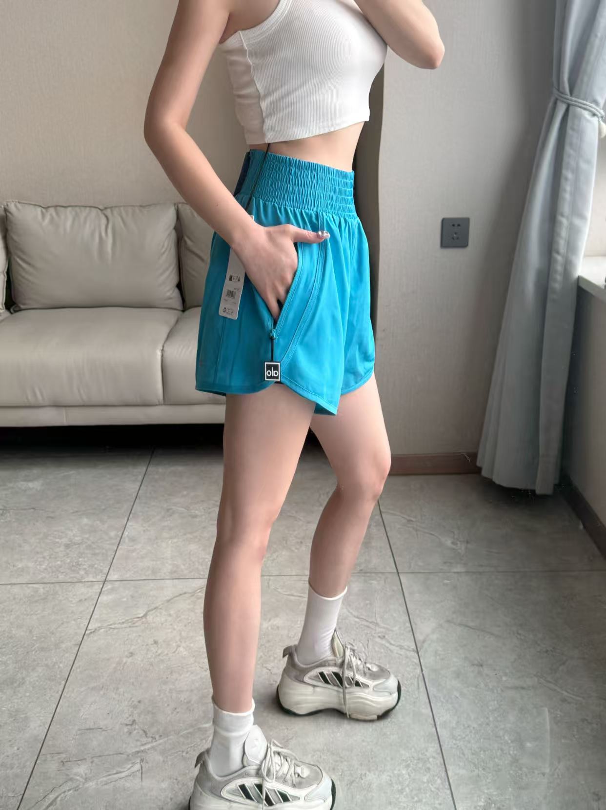 Alo shorts run turquoise