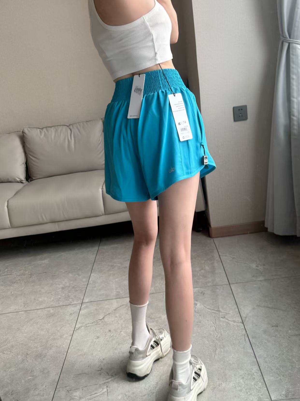 Alo shorts run turquoise