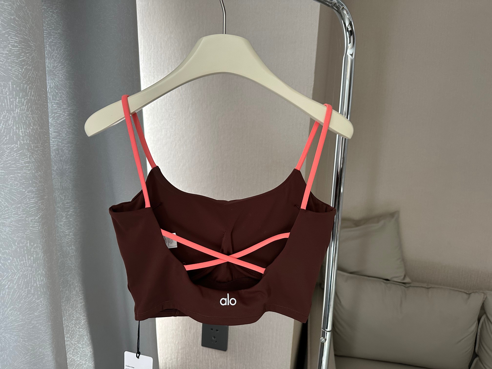 Alo sports bra studio white yoga