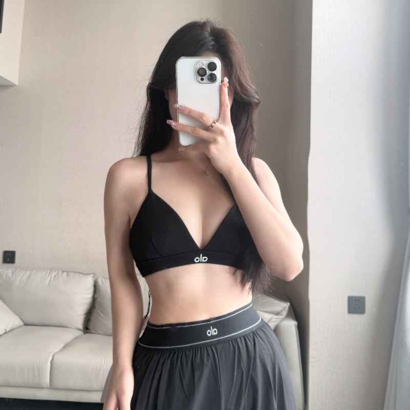 Alo sports bra yoga black