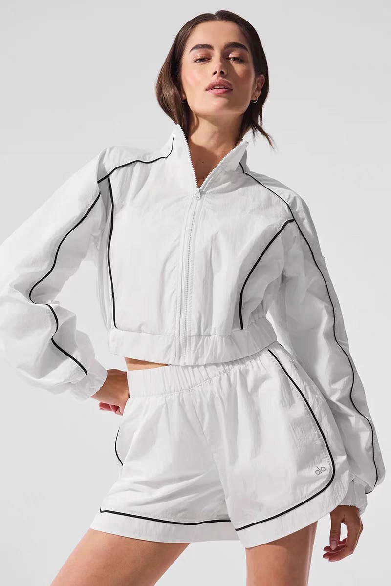 Alo set everyday white and black yoga