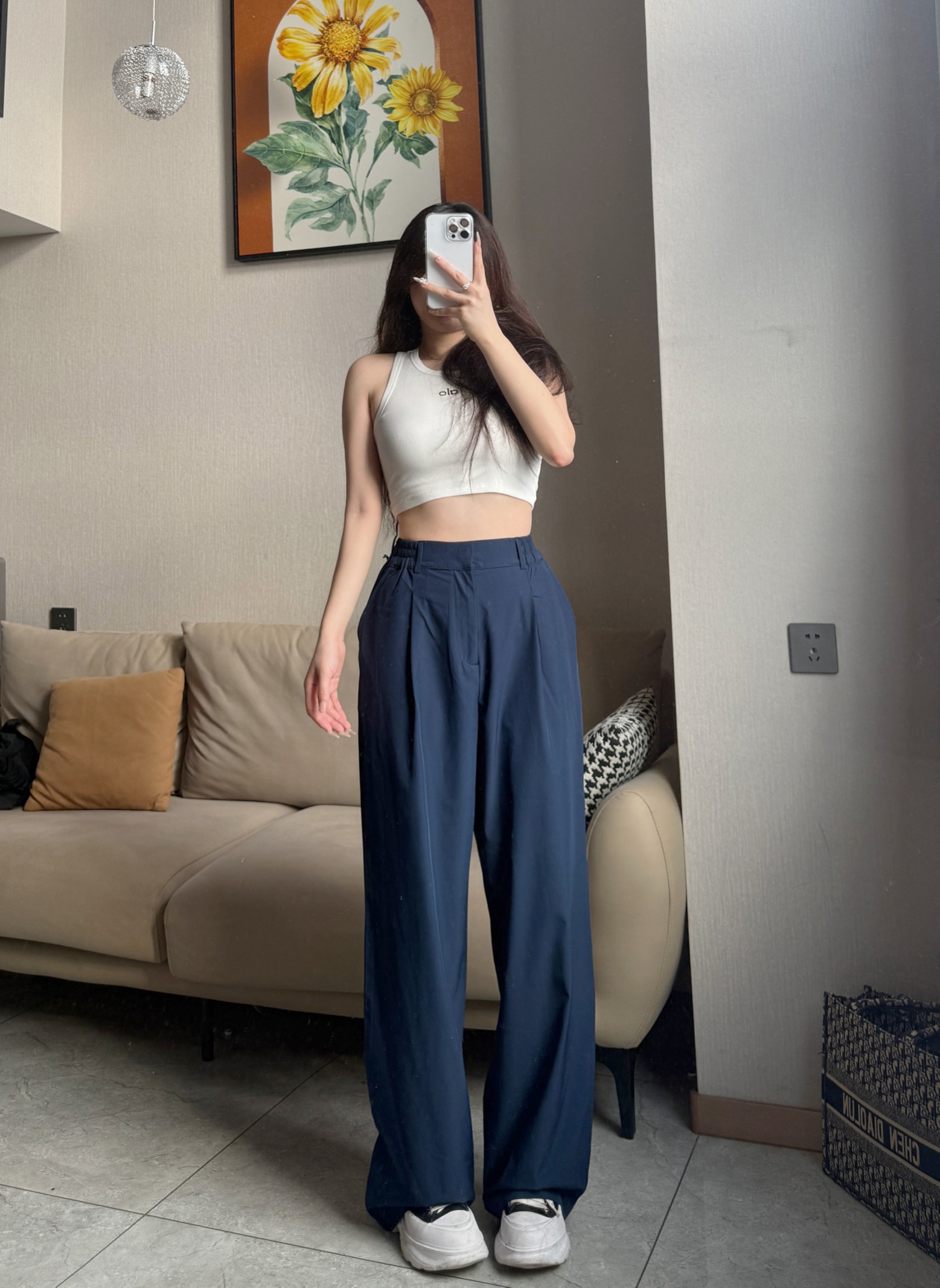 Alo Leggings Upper body renderings yoga