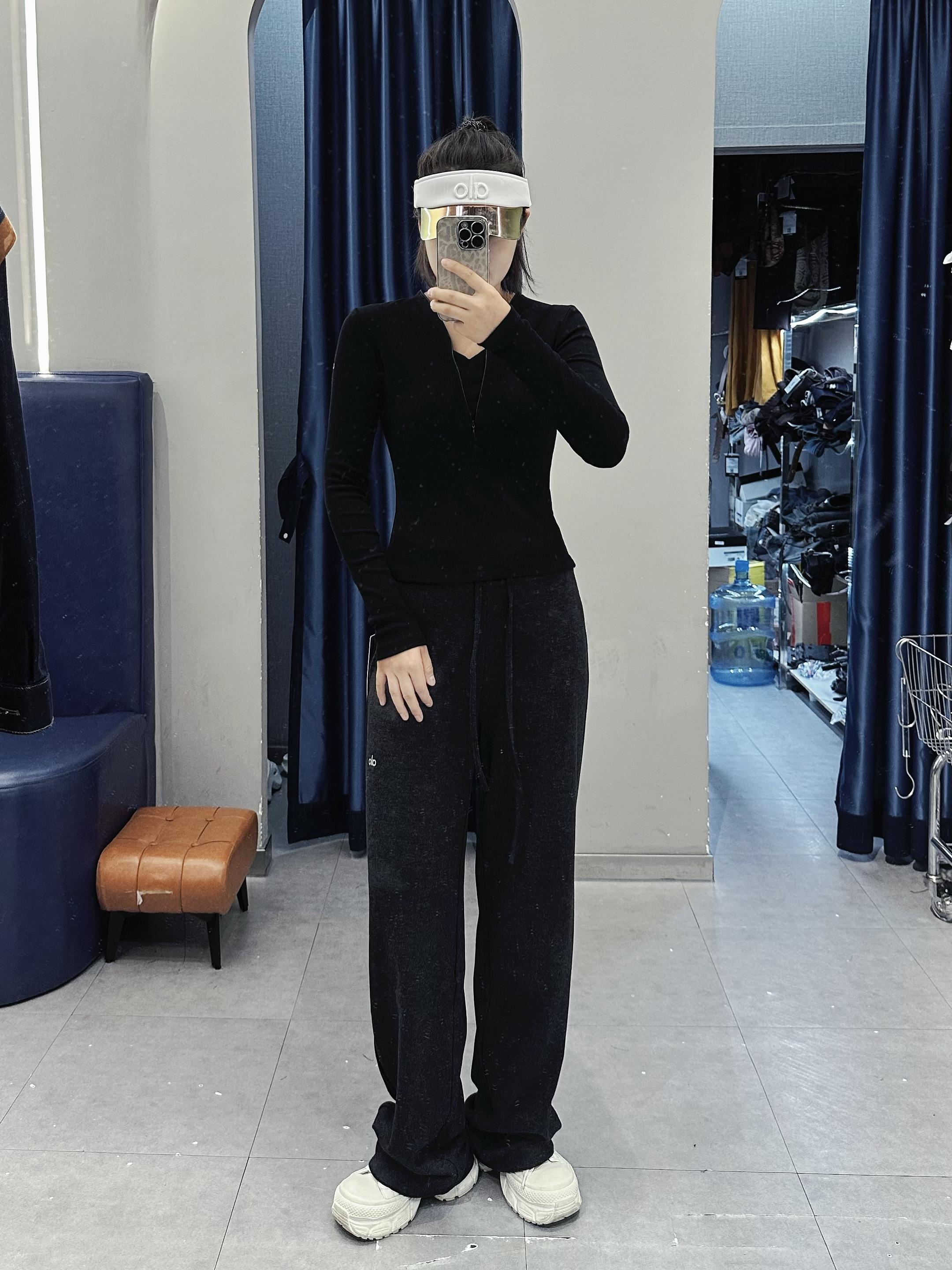 Alo Long sleeve Alo Women s yoga