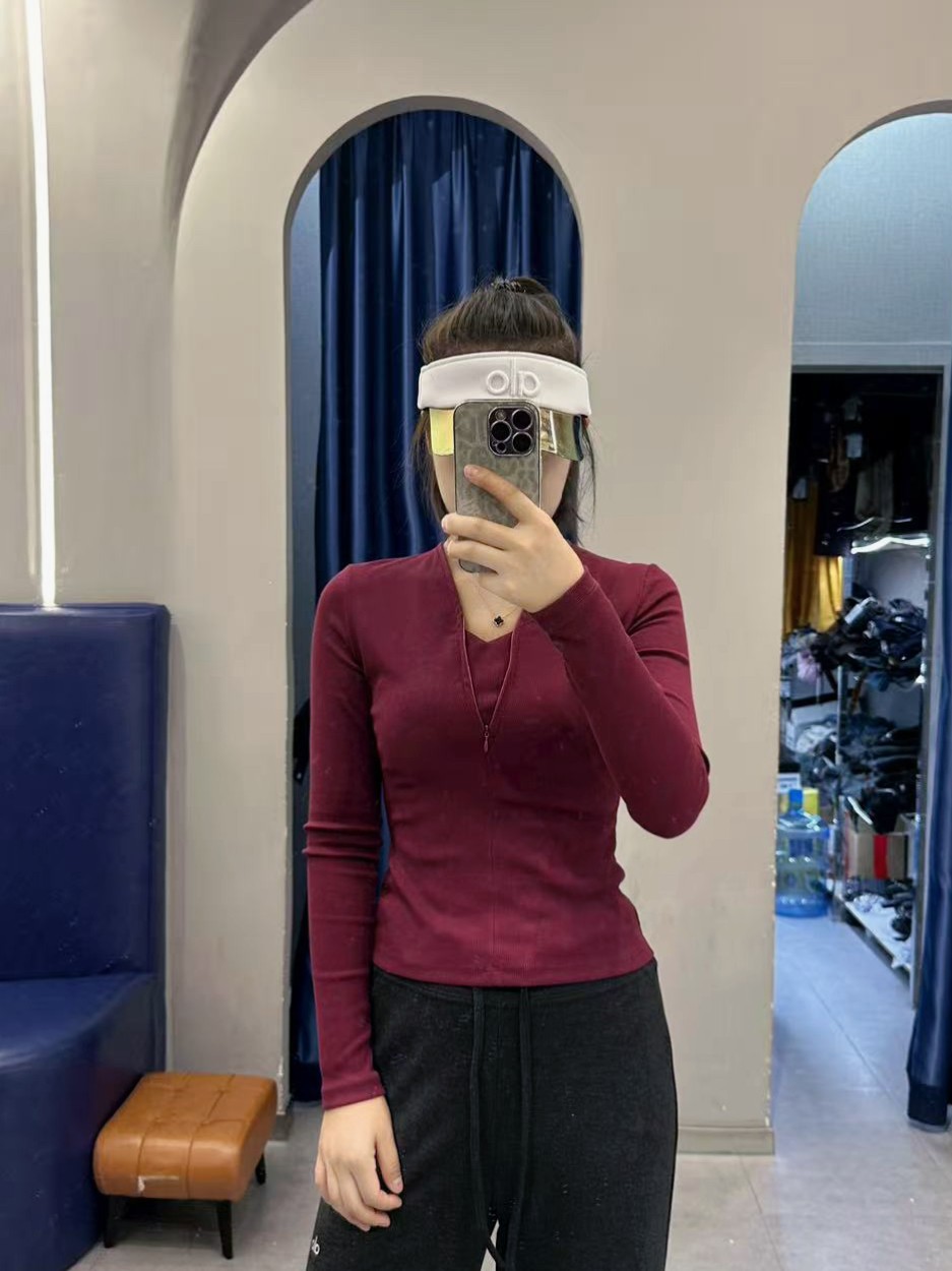Alo long sleeve everyday burgundy yoga