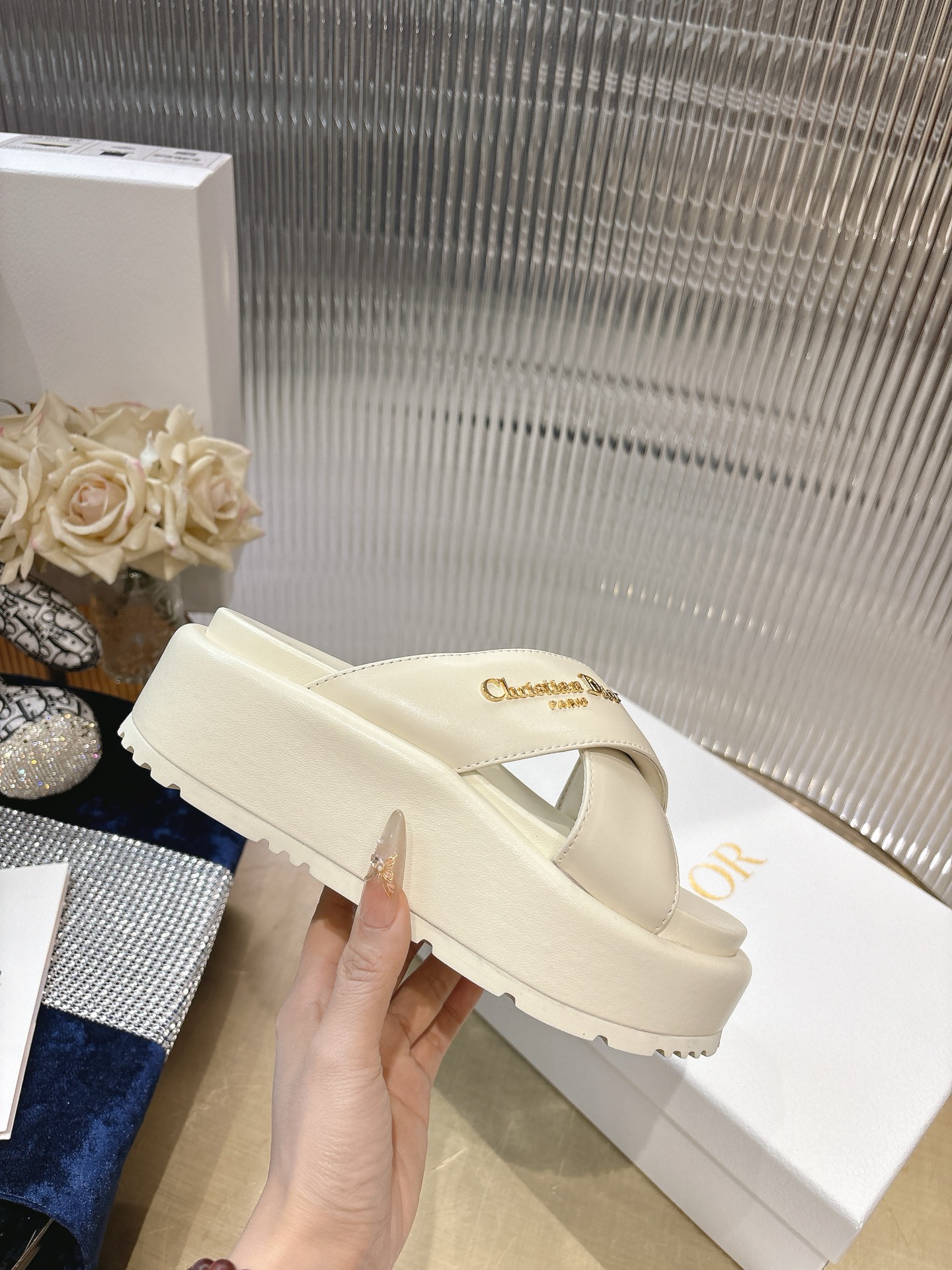 Dior 迪奥2026春夏新款 一字带拖鞋凉鞋 简单大方‘低调奢华