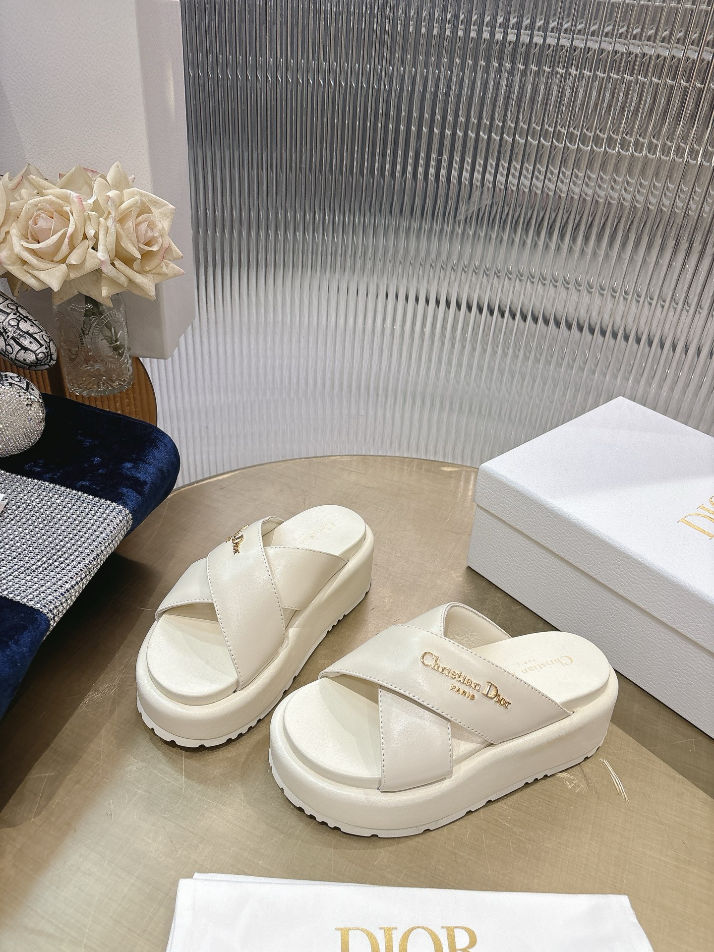 Dior 迪奥2026春夏新款 一字带拖鞋凉鞋 简单大方‘低调奢华