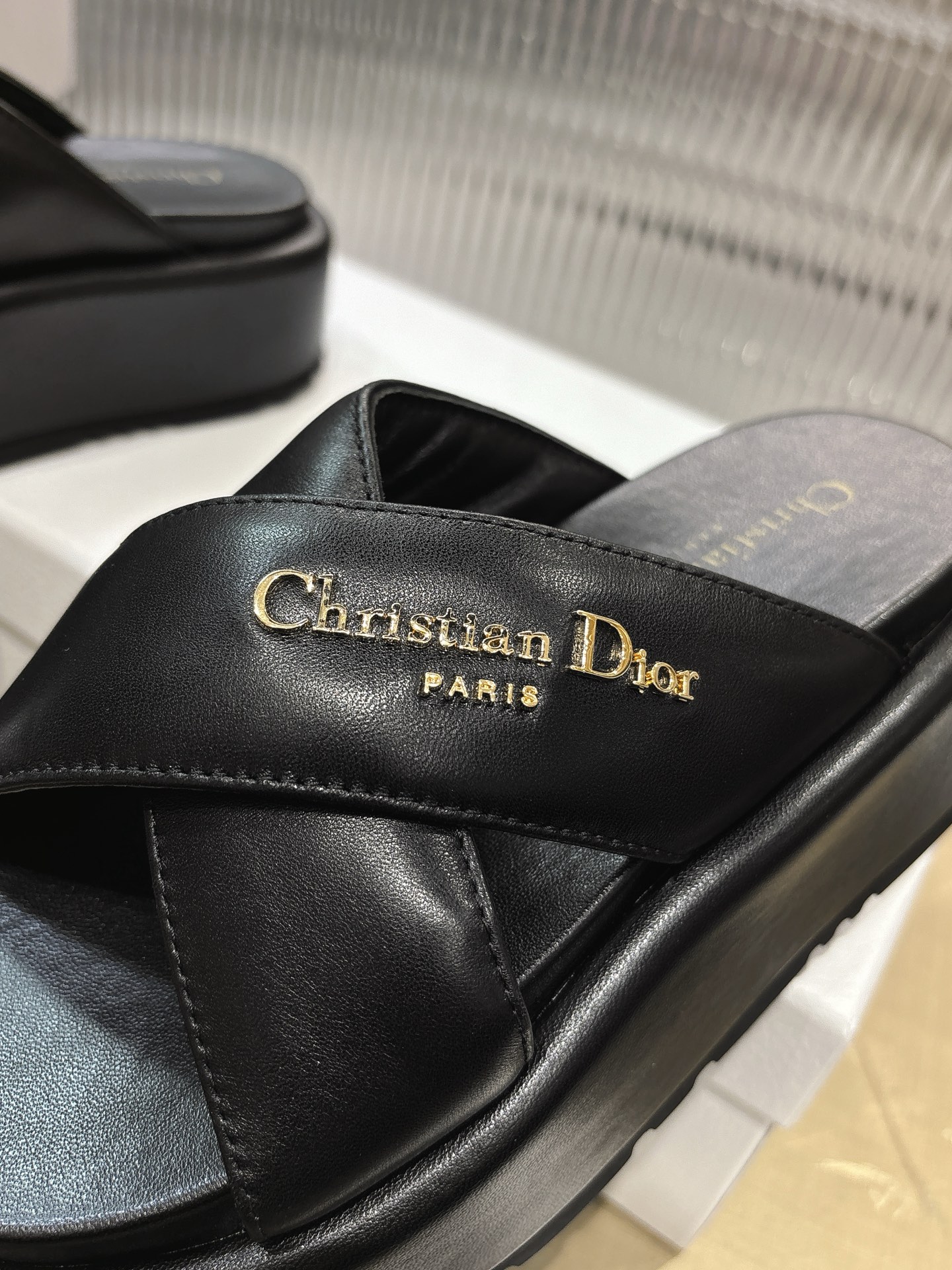 Dior 迪奥2026春夏新款 一字带拖鞋凉鞋 简单大方‘低调奢华