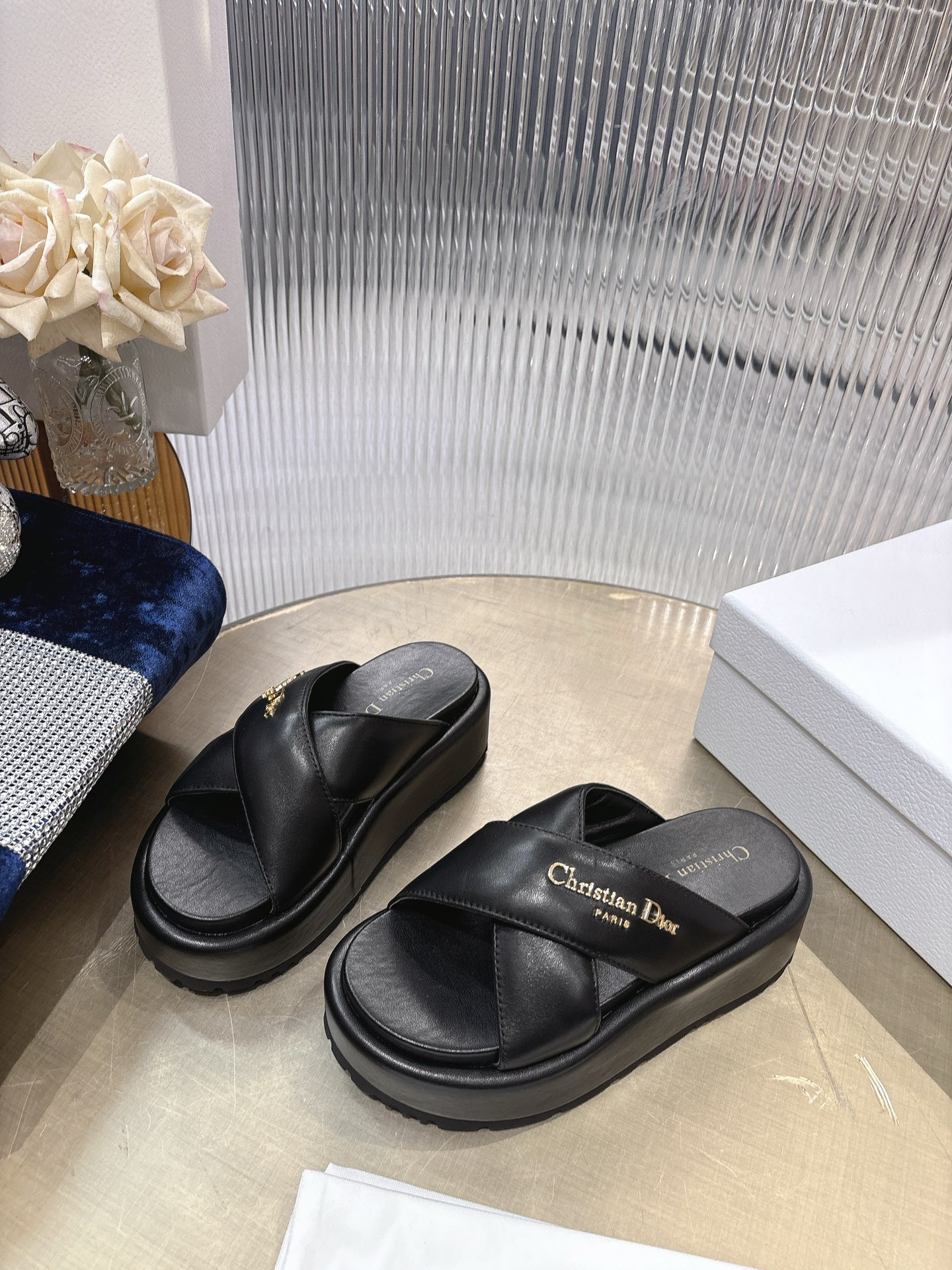 Dior 迪奥2026春夏新款 一字带拖鞋凉鞋 简单大方‘低调奢华