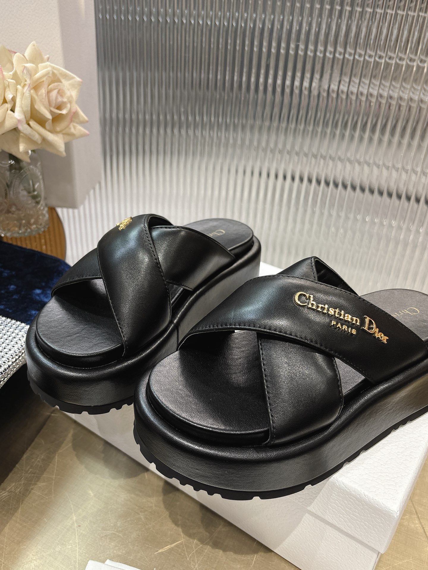 Dior 迪奥2026春夏新款 一字带拖鞋凉鞋 简单大方‘低调奢华