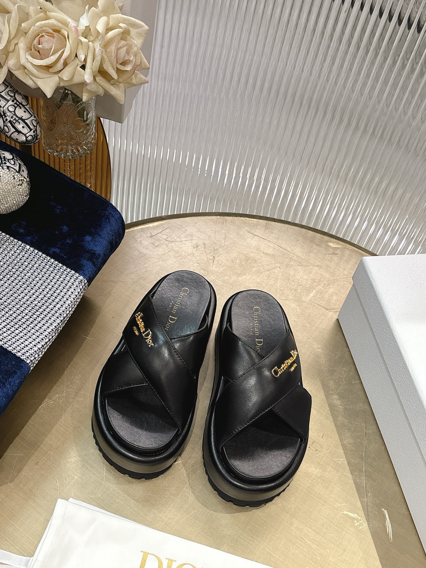 Dior 迪奥2026春夏新款 一字带拖鞋凉鞋 简单大方‘低调奢华