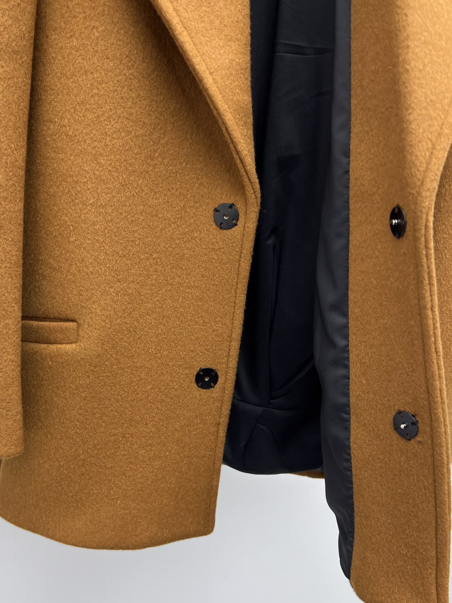 Versatile Women’s Clothing: One-Size-Fits-All Coats and Skirts in Various Styles - 图片 5